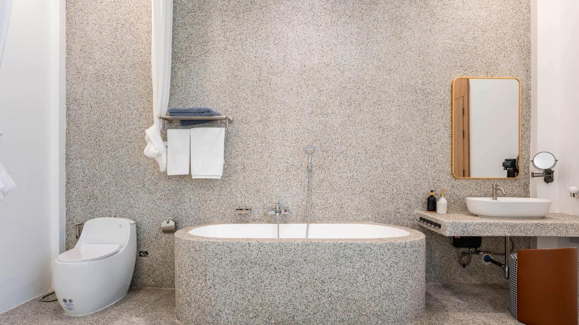 Downtown Oasis 芭提雅市中心独栋泳池别墅 A 5卧6卫 Ktv Bbq 芭提雅海滩步行街500m *