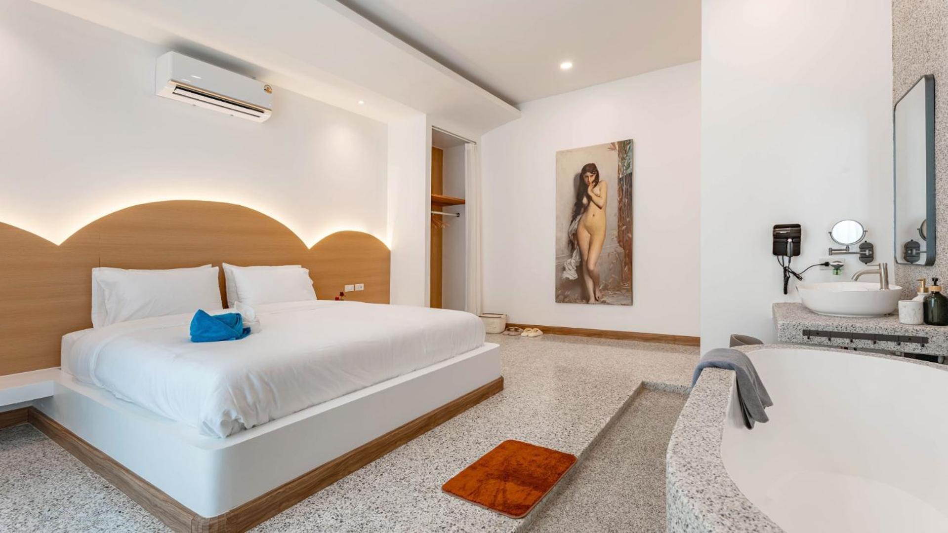 Downtown Oasis 芭提雅市中心独栋泳池别墅 A 5卧6卫 Ktv Bbq 芭提雅海滩步行街500m Villa *