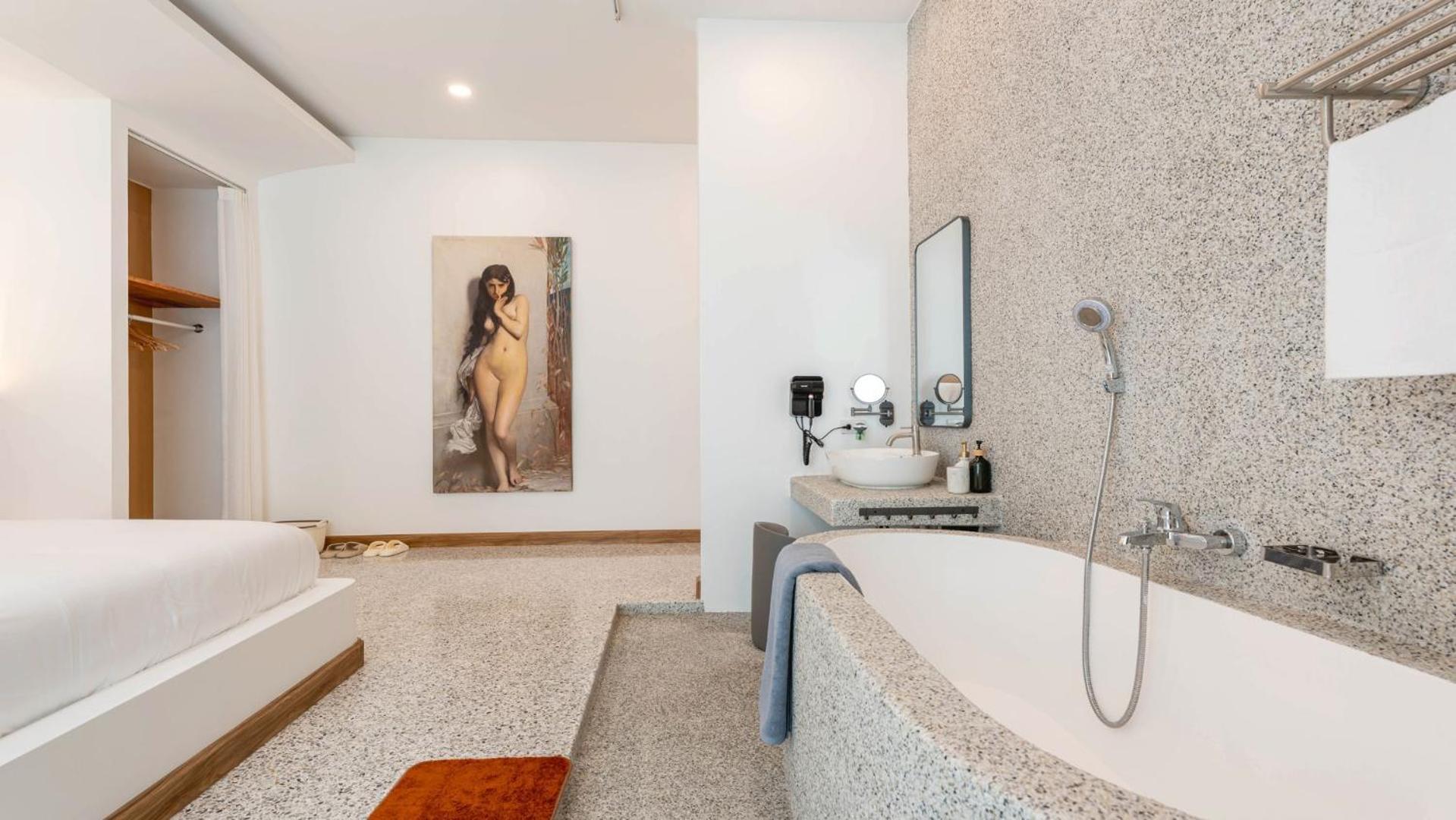 Villa Downtown Oasis 芭提雅市中心独栋泳池别墅 A 5卧6卫 Ktv Bbq 芭提雅海滩步行街500m Pattaya