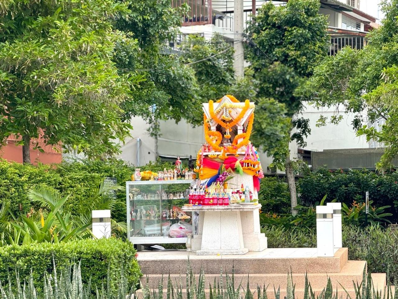 Phico Lumpini Apartment *