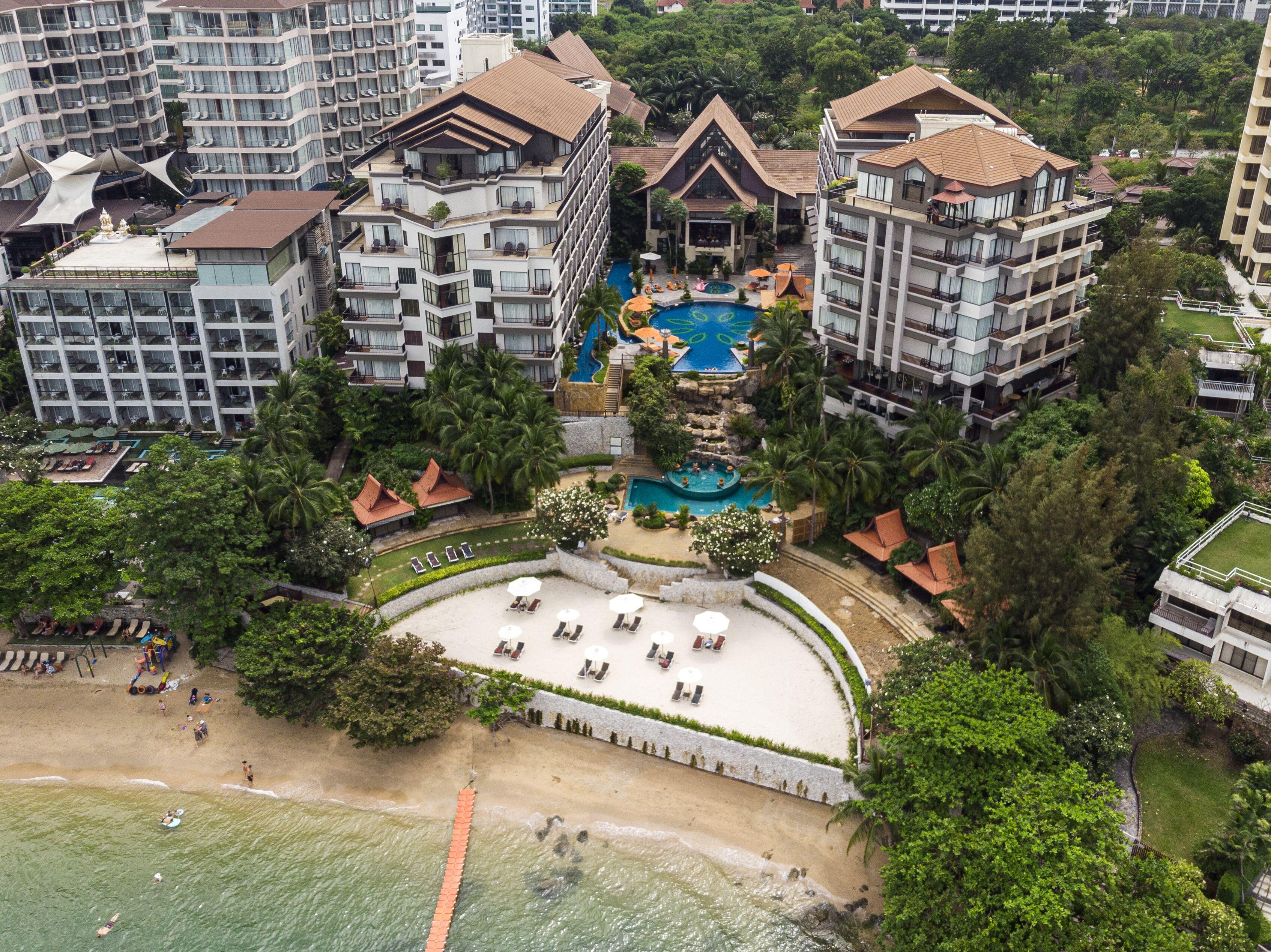 Garden Cliff And Resort Pattaya
