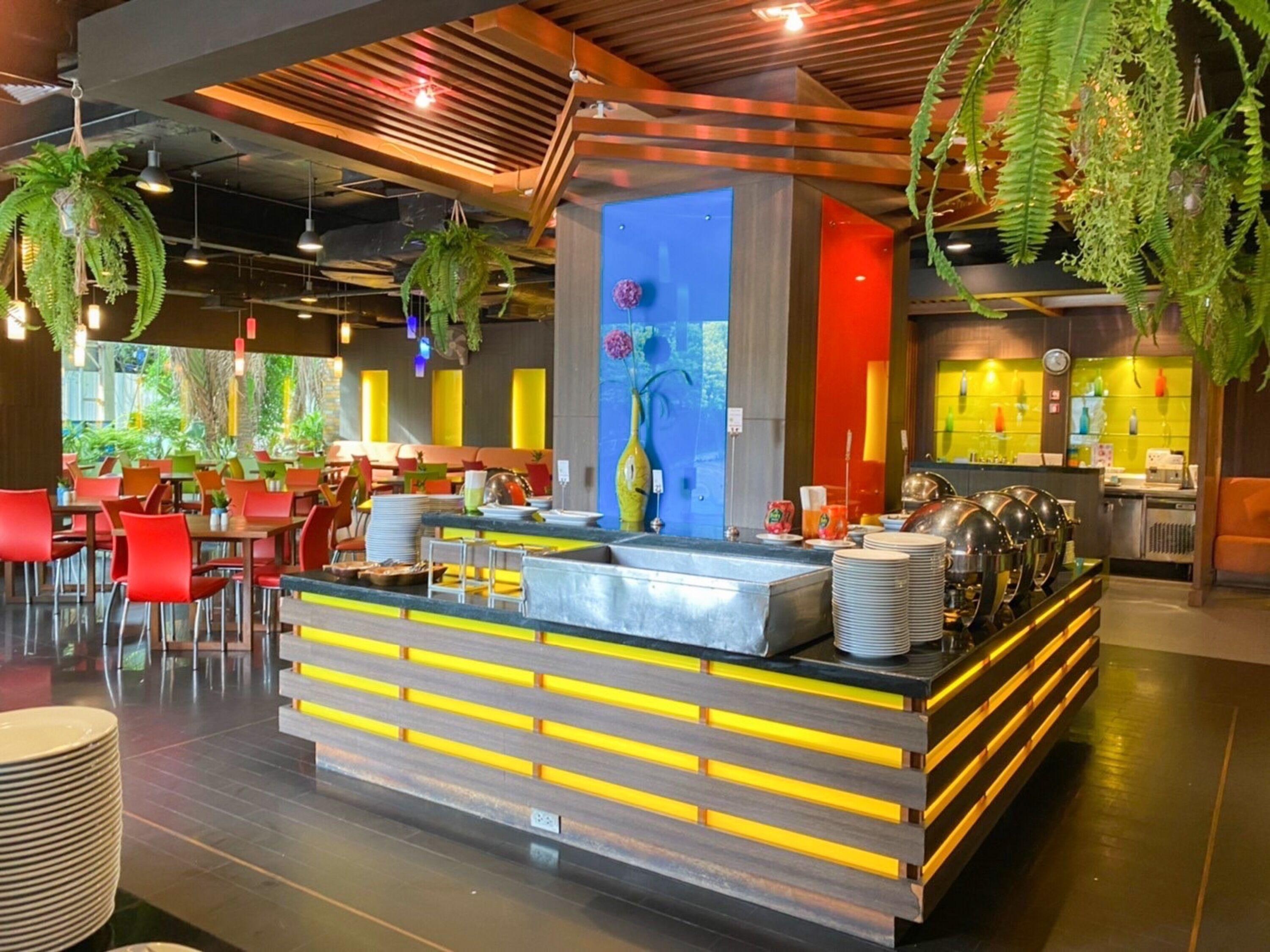 โรงแรม The Seasons