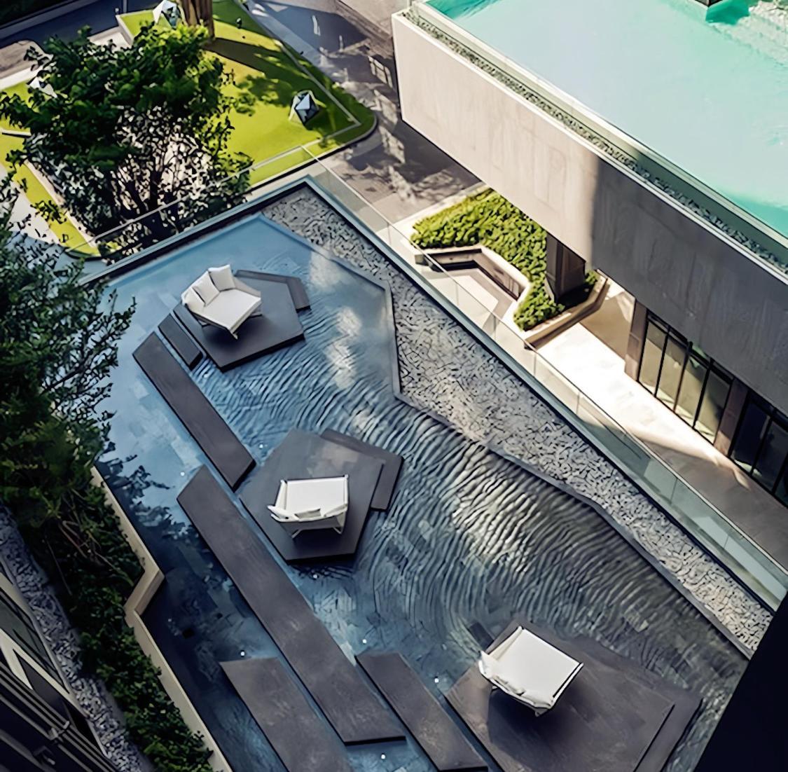 The Base Sea View Apartment