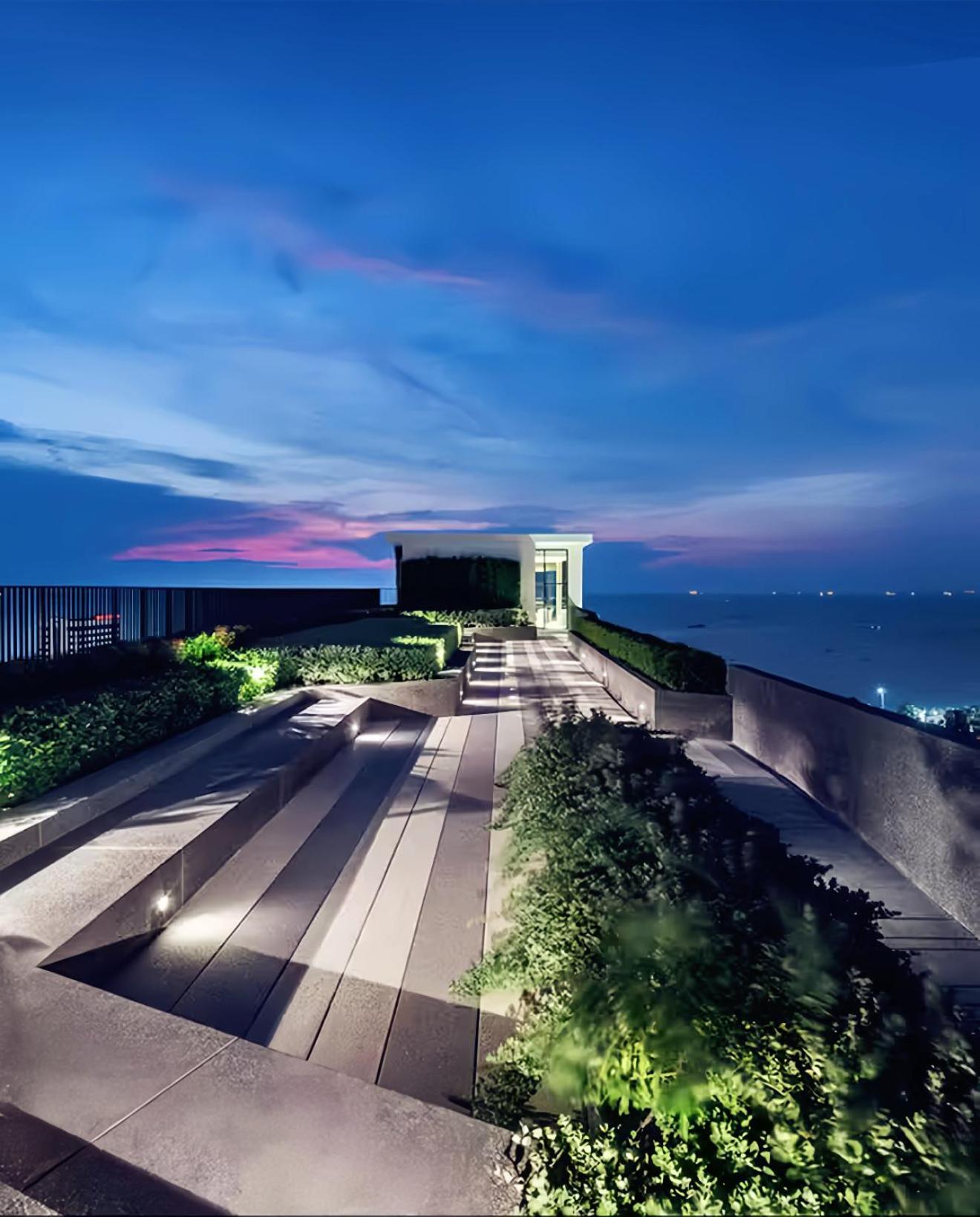 The Base Sea View Apartment Pattaya