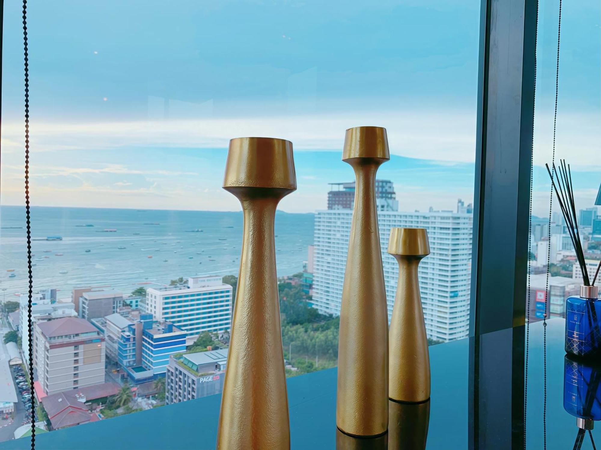 The Base Sea View Apartment Pattaya