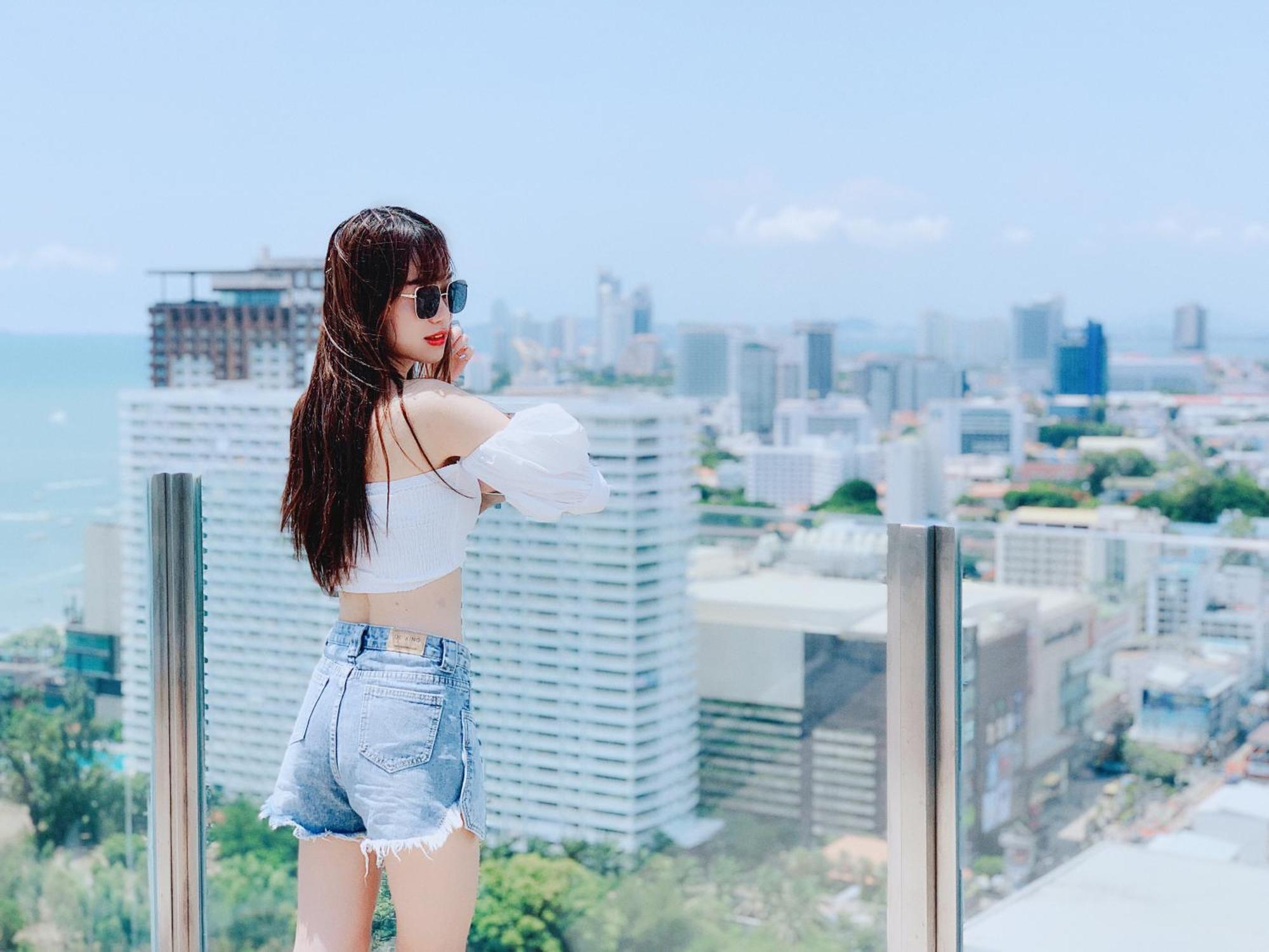 Apartment The Base Sea View