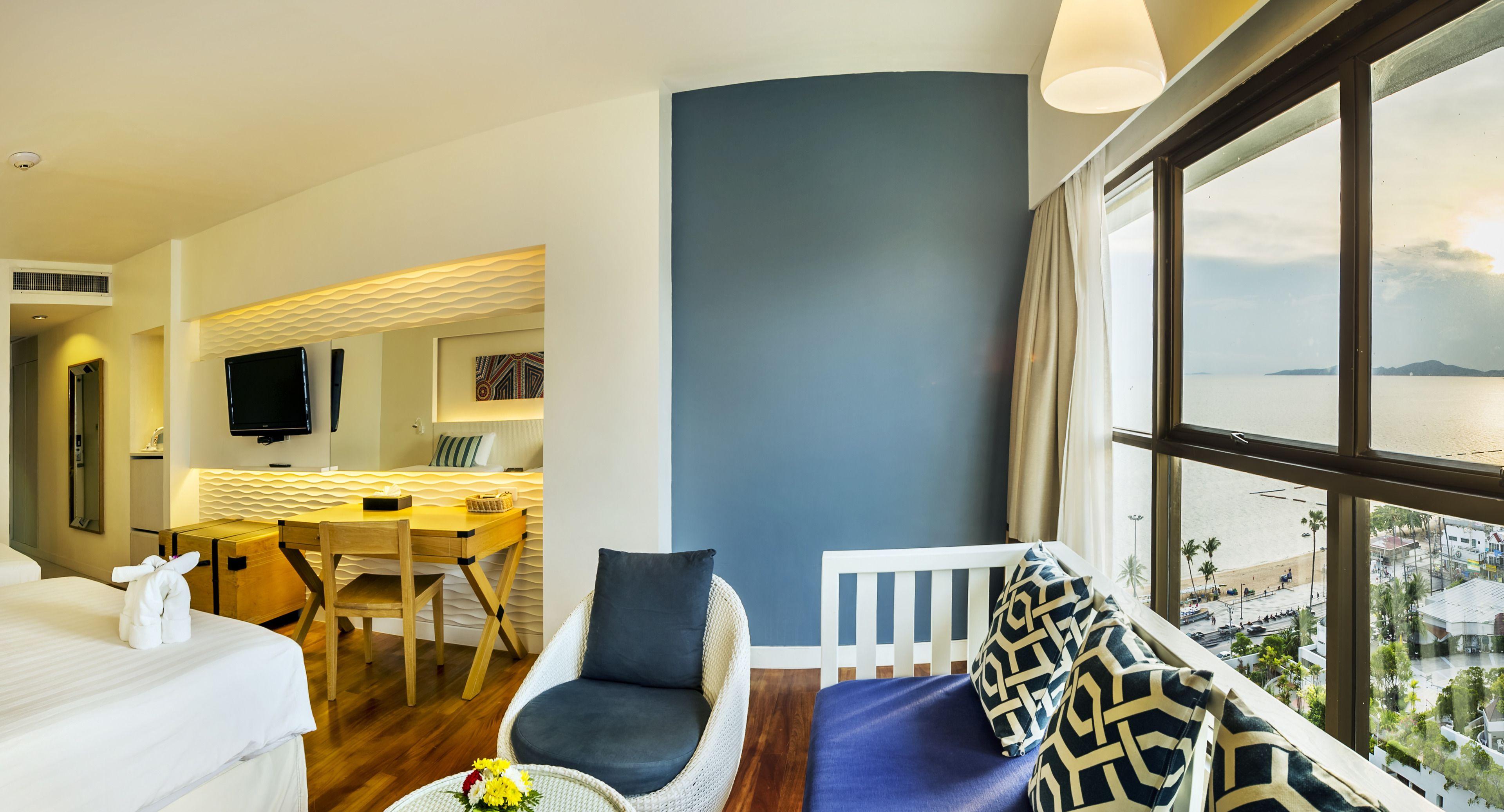 Jomtien Palm Beach Hotel & Resort - Family-Friendly Pattaya