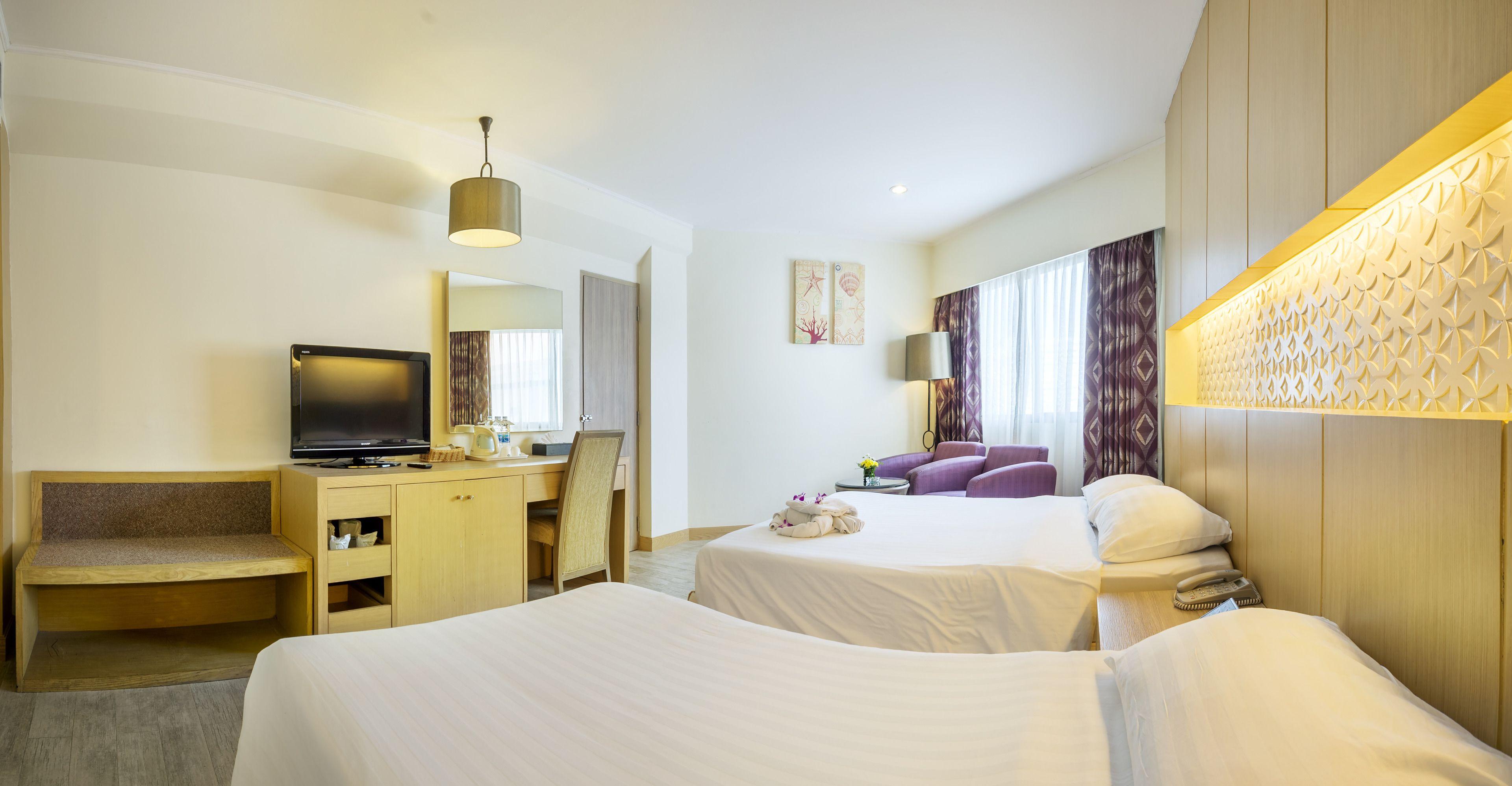 Jomtien Palm Beach Hotel & Resort - Family-Friendly Hotel Pattaya