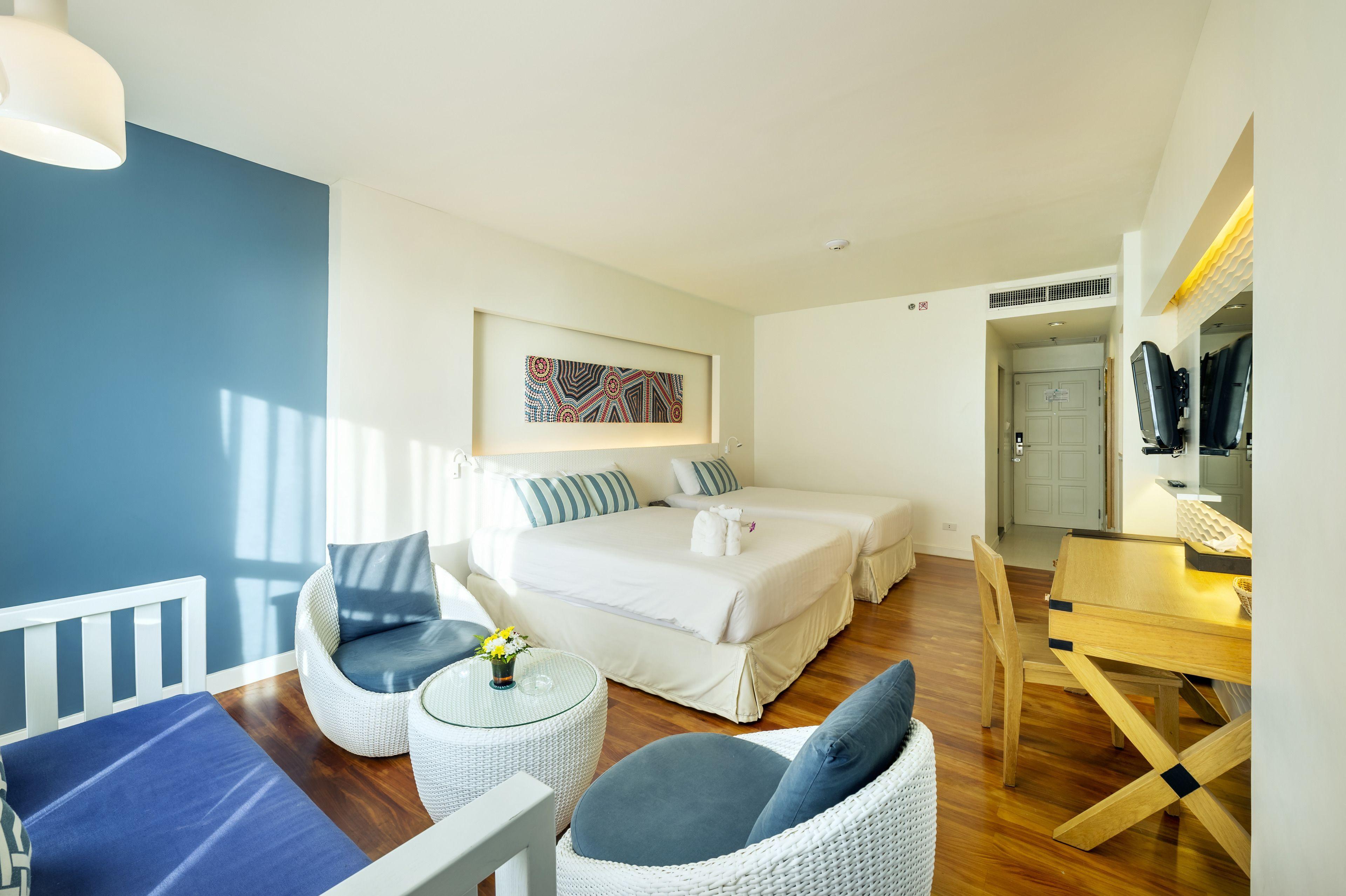 Jomtien Palm Beach Hotel & Resort - Family-Friendly Hotel