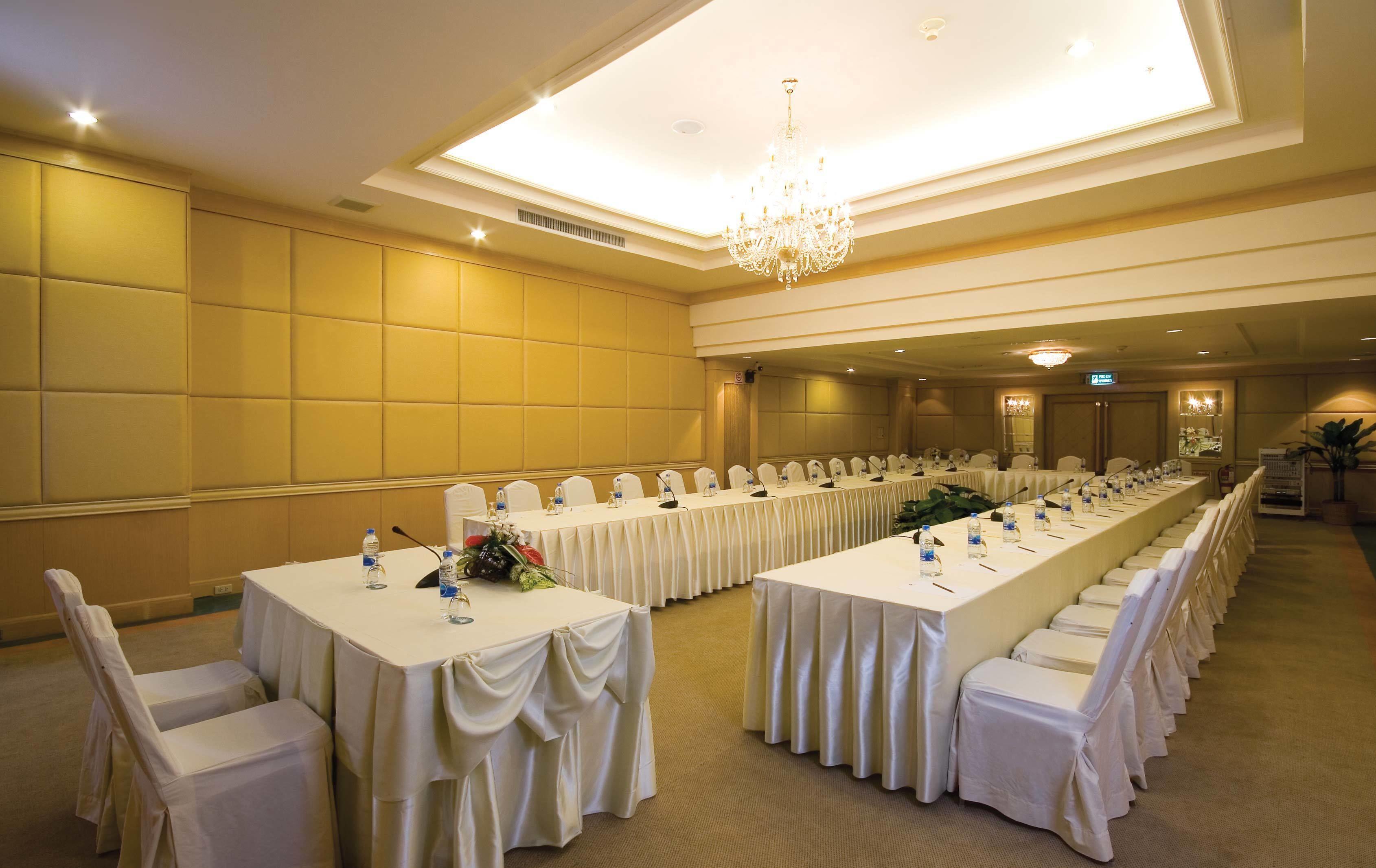 Hotel Jomtien Palm Beach Hotel & Resort - Family-Friendly