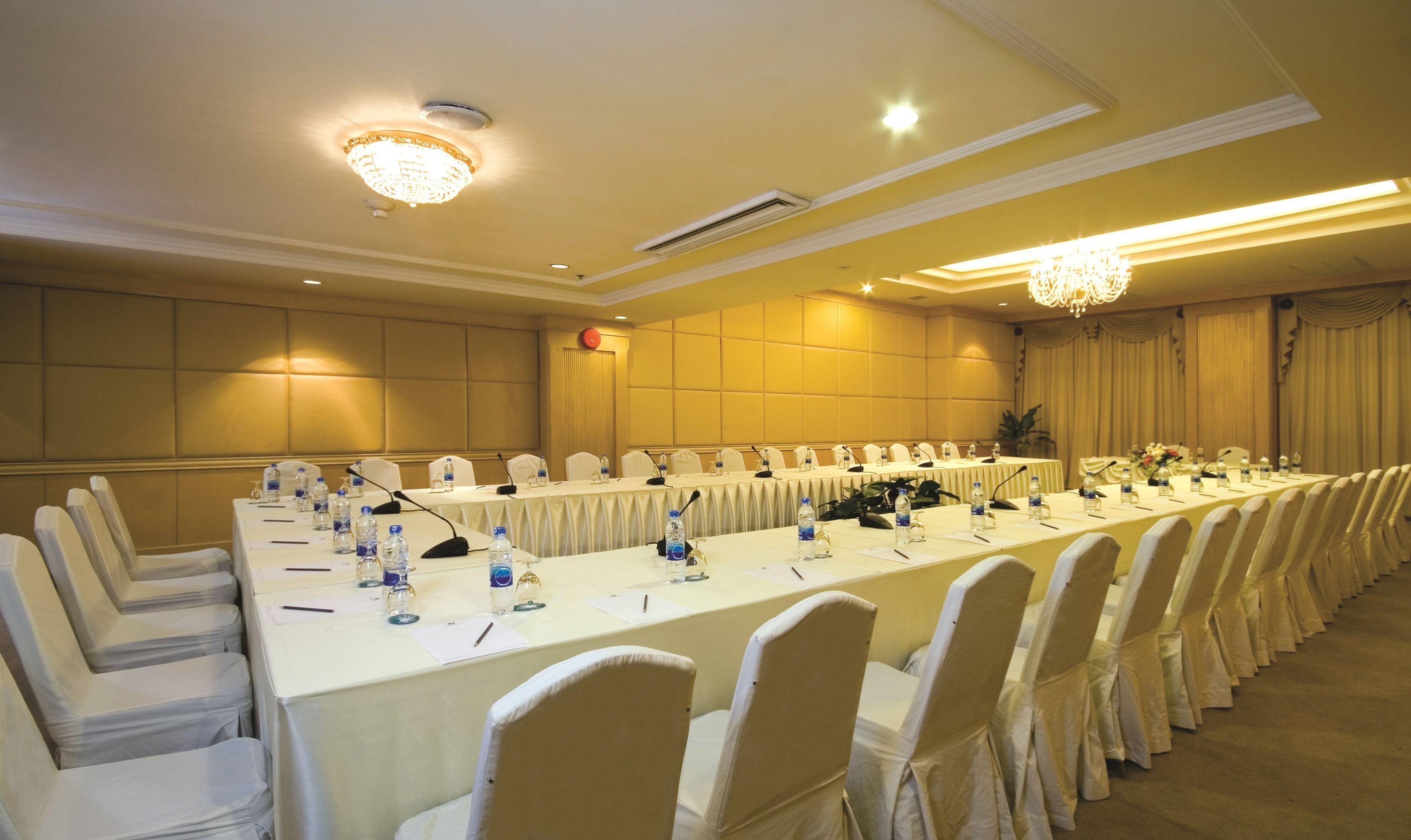 Hotel Jomtien Palm Beach Hotel & Resort - Family-Friendly 4*