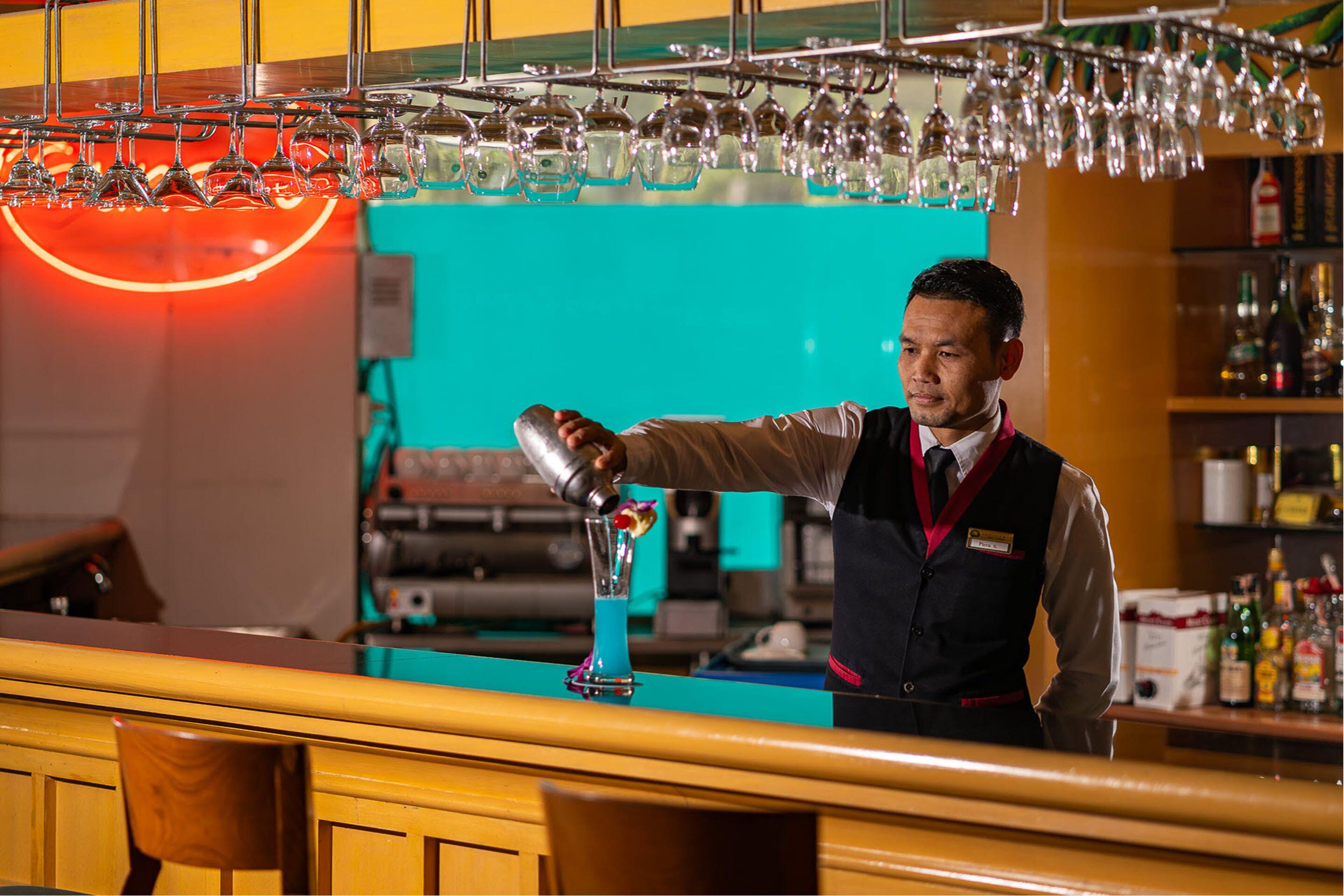 Jomtien Palm Beach Hotel & Resort - Family-Friendly Hotel