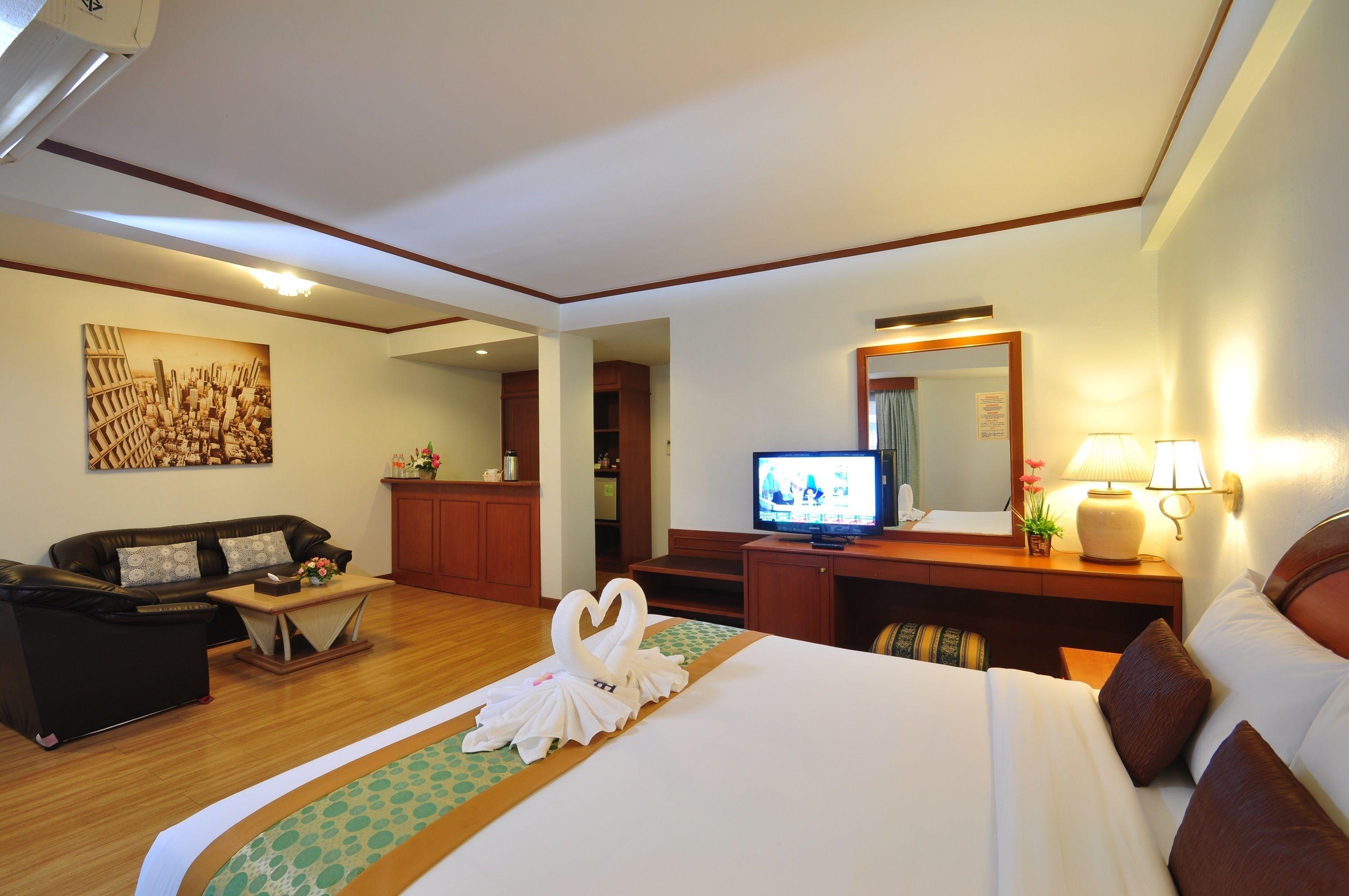 โรงแรม เดอะเบเวอร์ลีโฮเทลพัทยา Pattaya