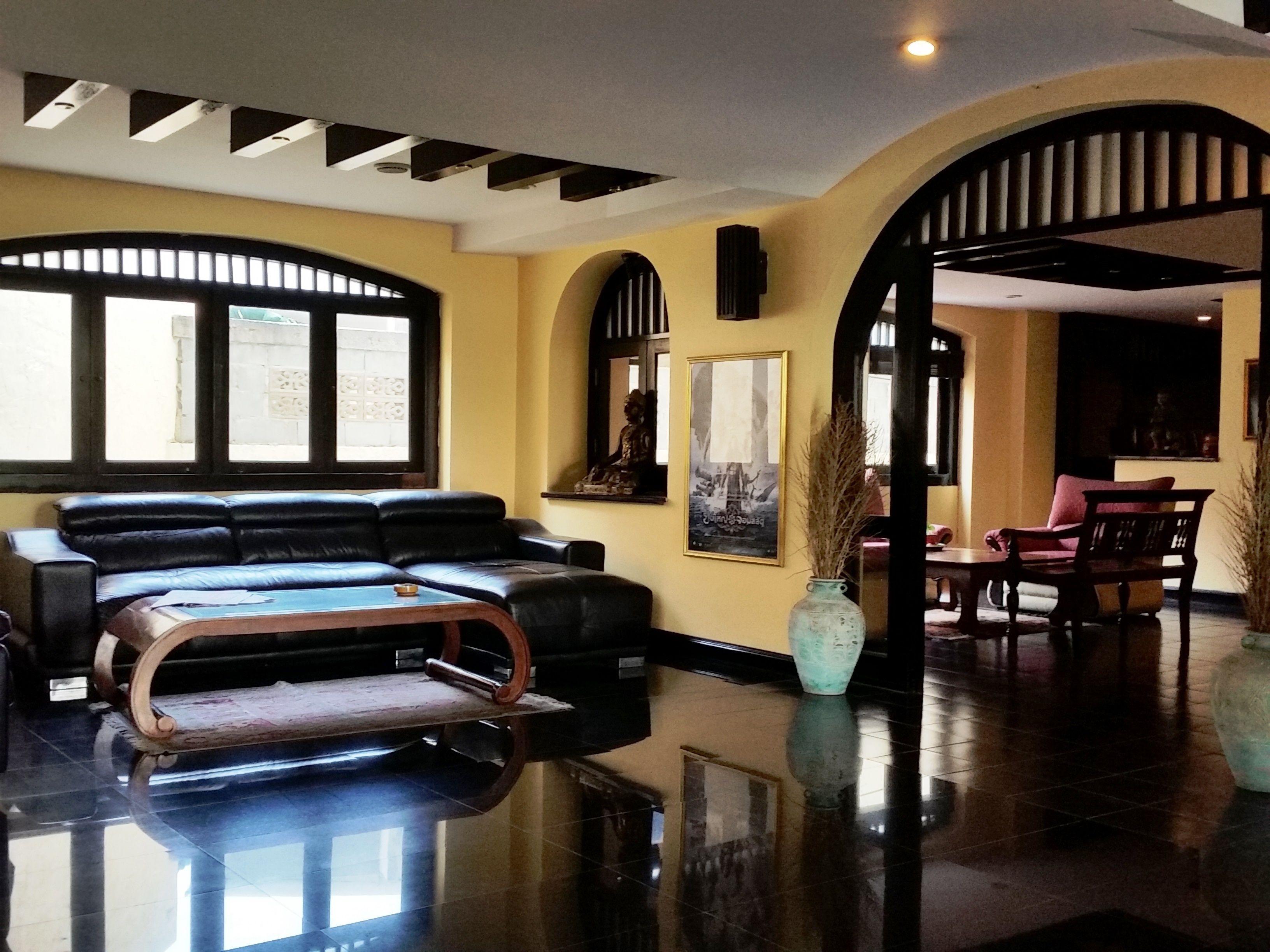 โรงแรม Nova Park 4*