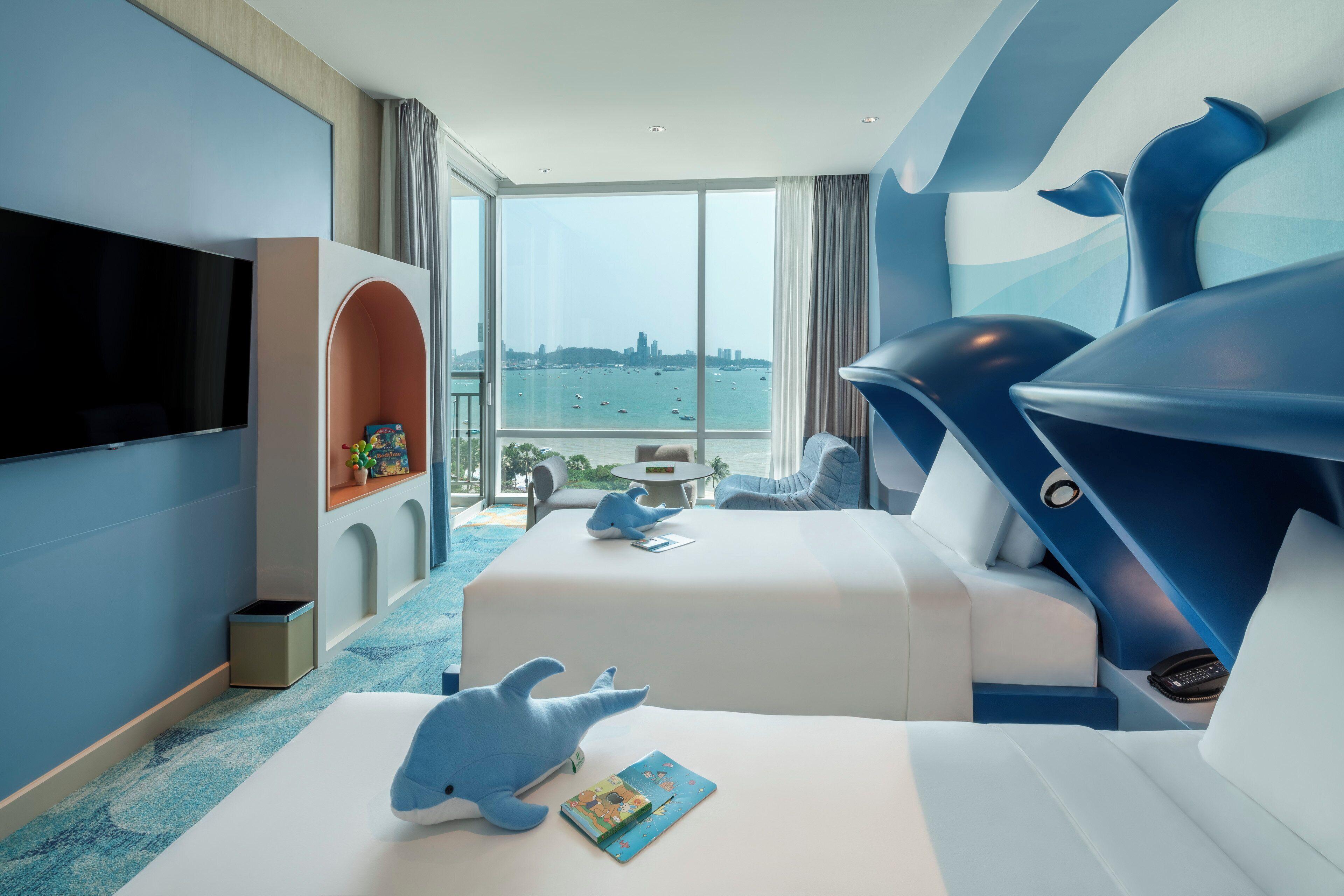 By Ihg Hotel 5*