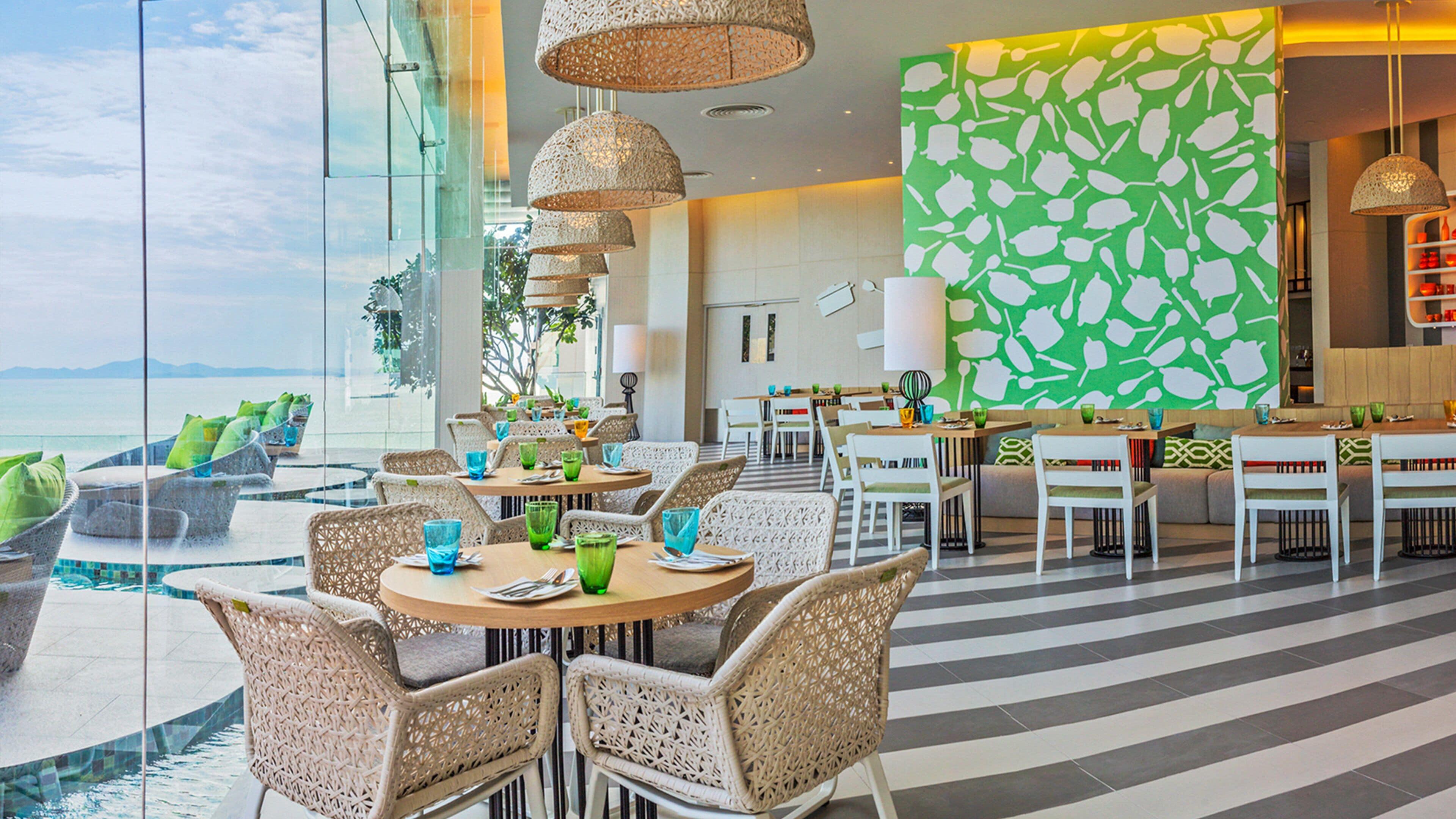 By Ihg