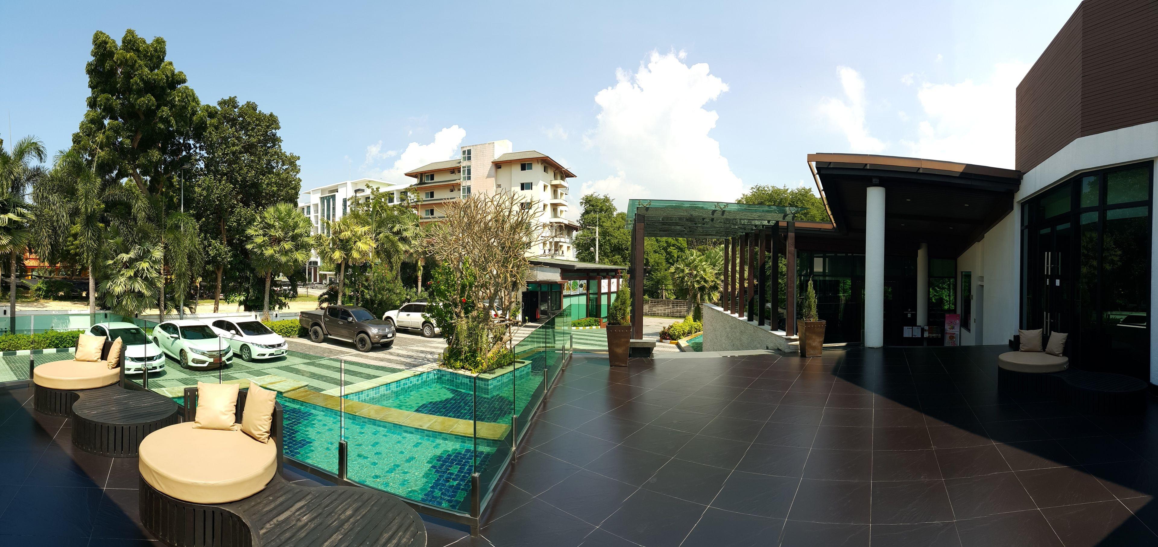 Z Through By The Zign Hotel