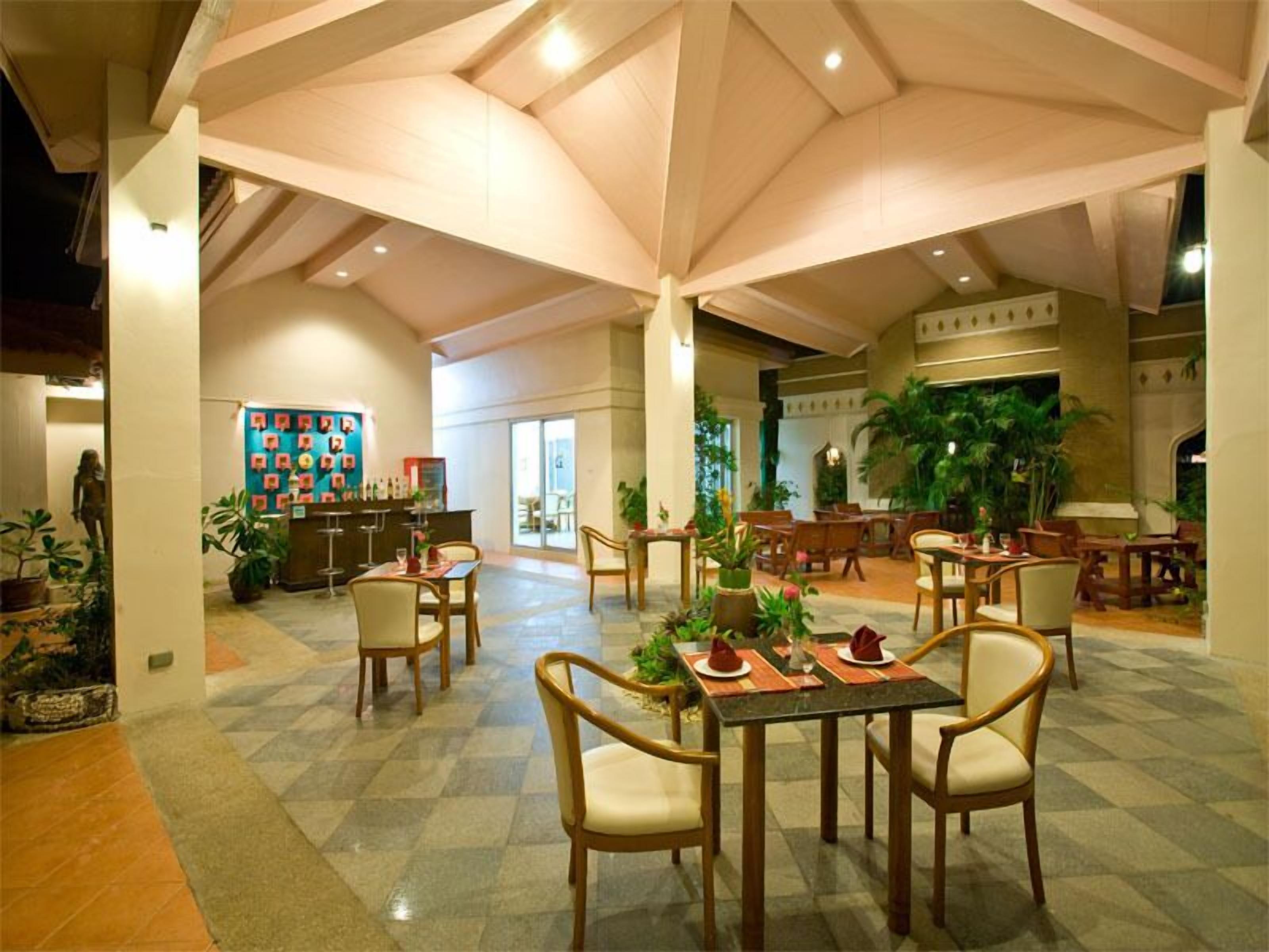 Hotel Eastern Grand Palace 4*