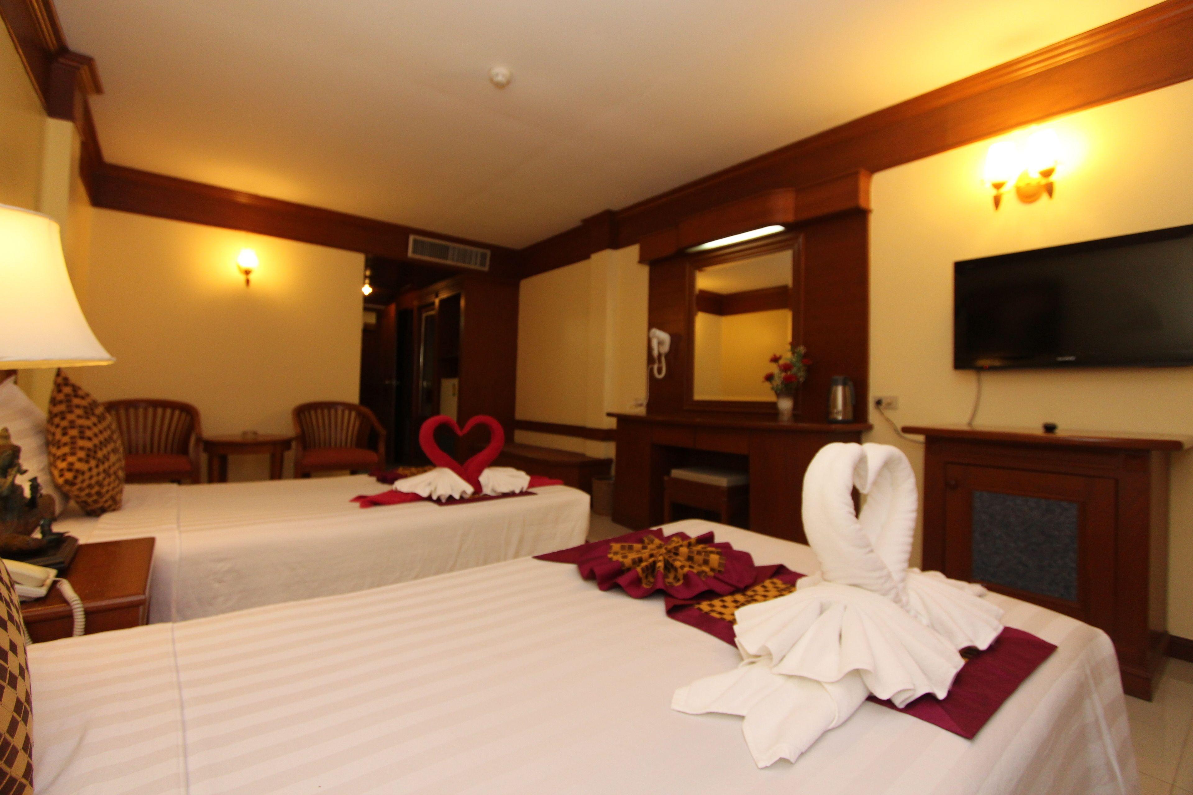 The Camelot Hotel 4*