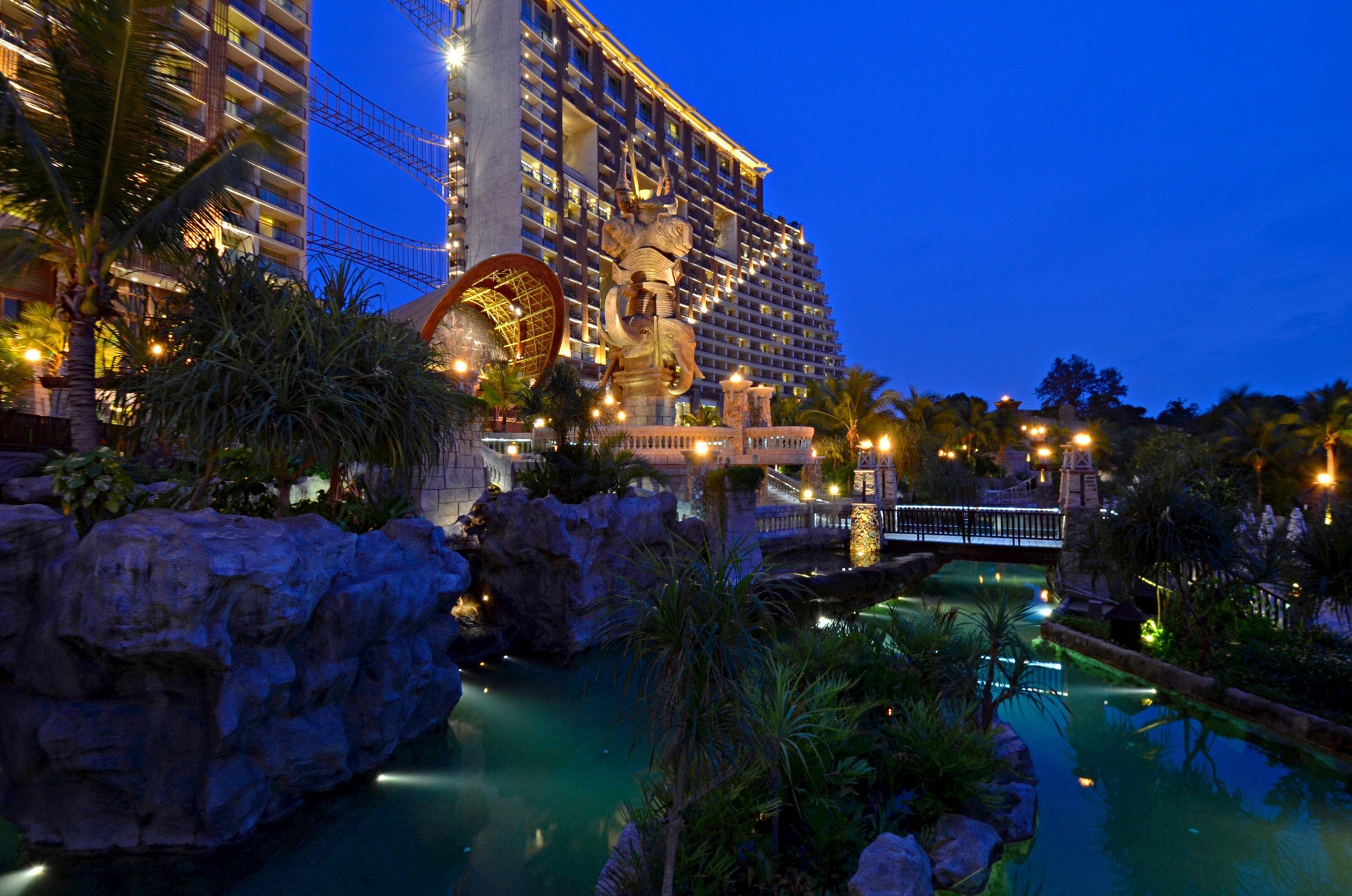 Centara Grand Mirage Resort 5*