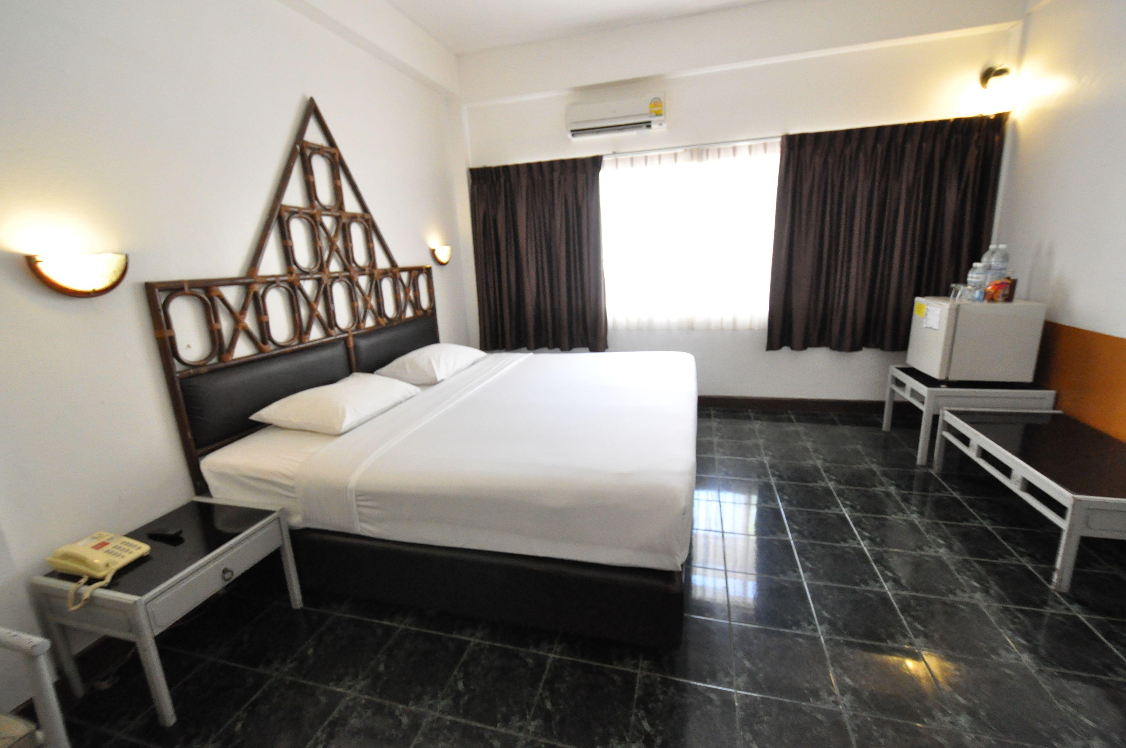 Basaya & Hotel