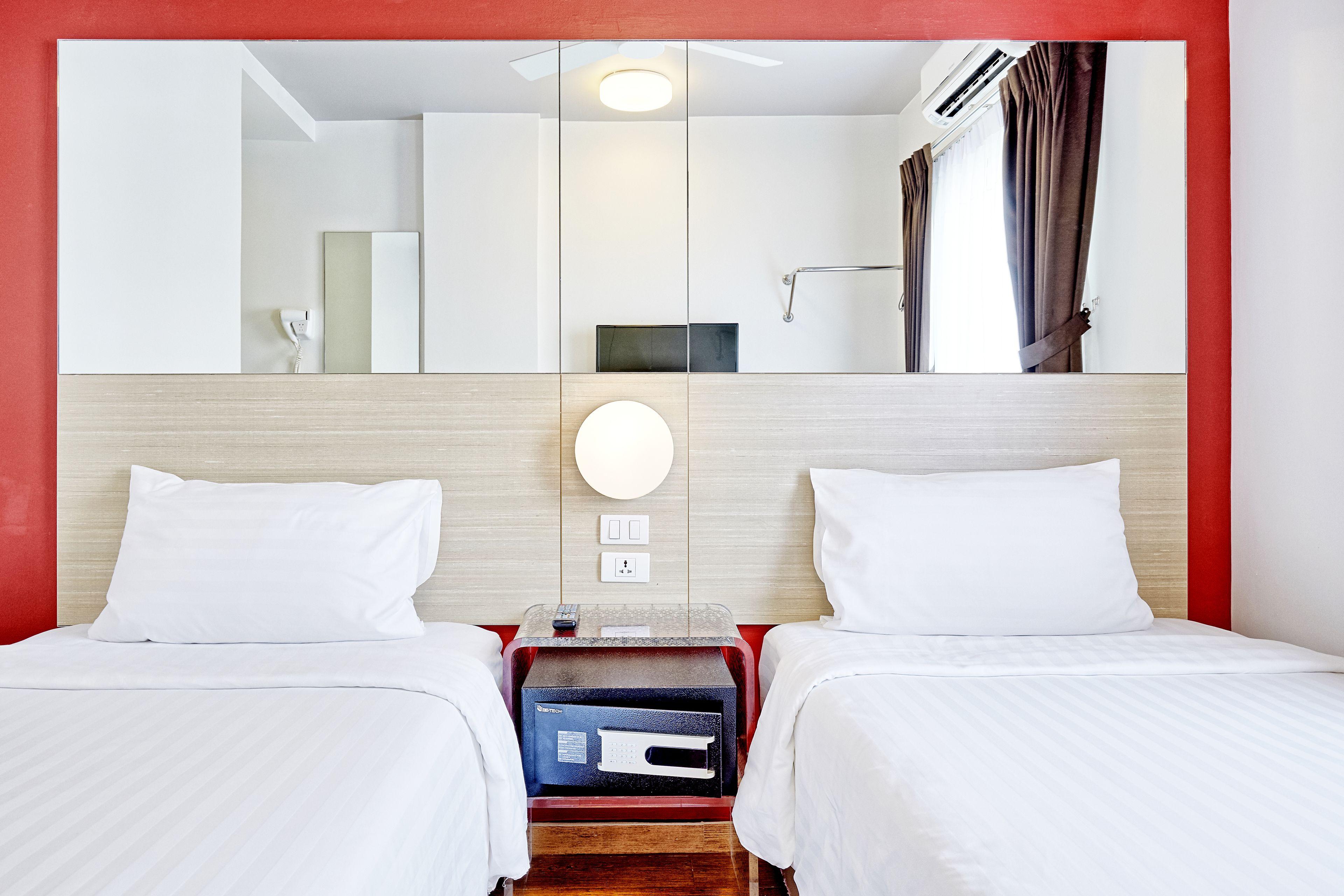 Easy Planet Hotel