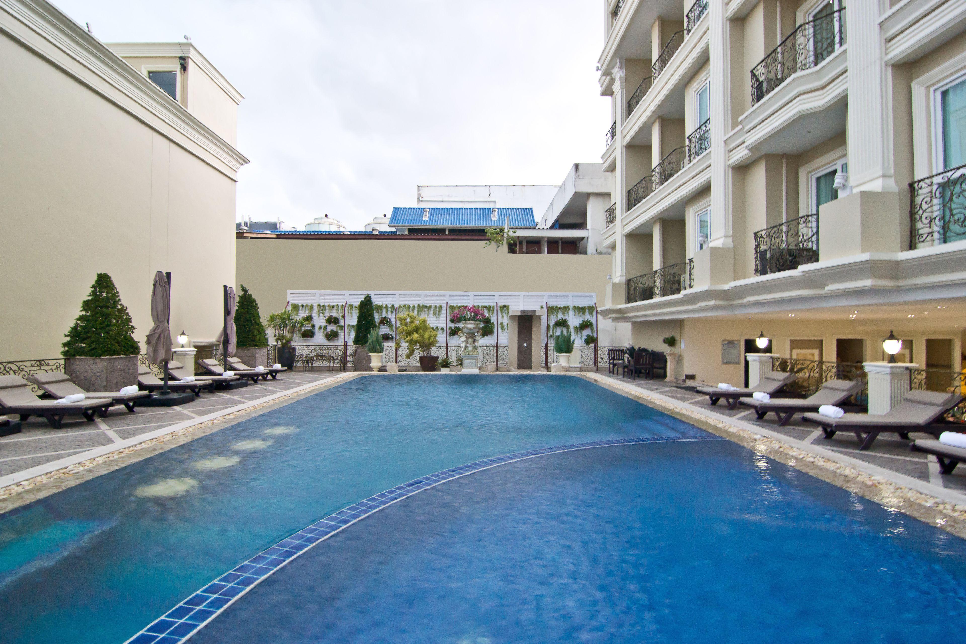 Lk The Empress Hotel