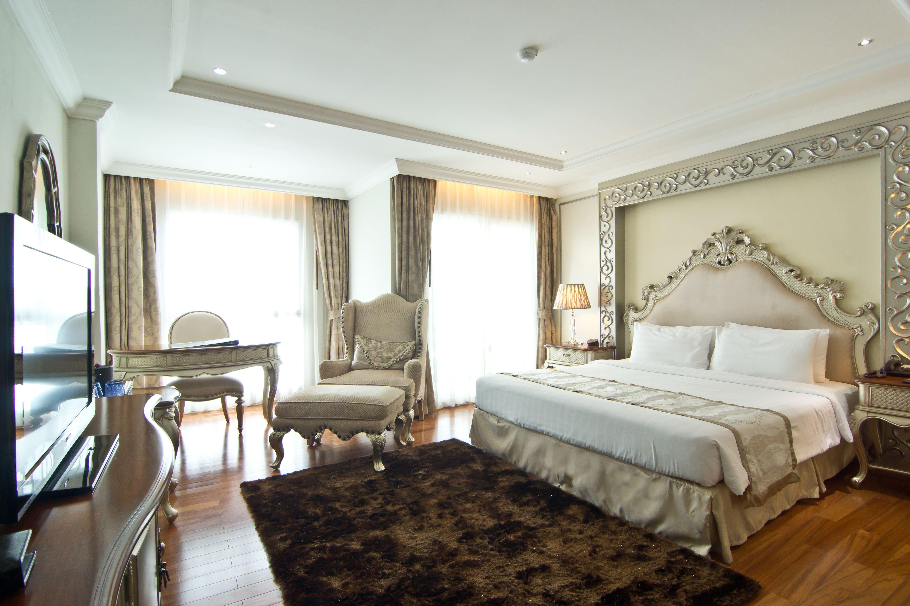 Hotel Lk The Empress