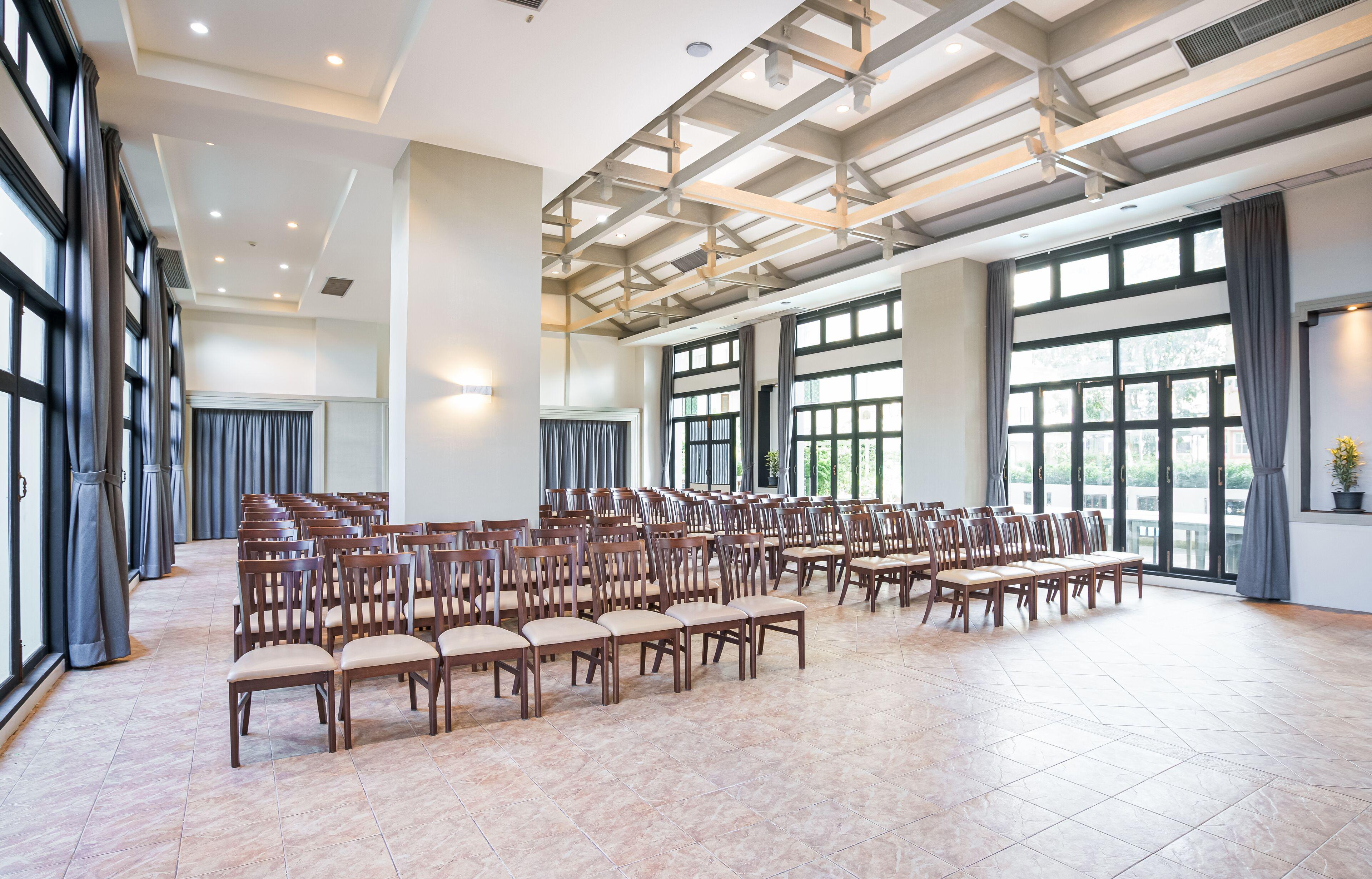 Mike Garden - Sha Extar Hotel Pattaya