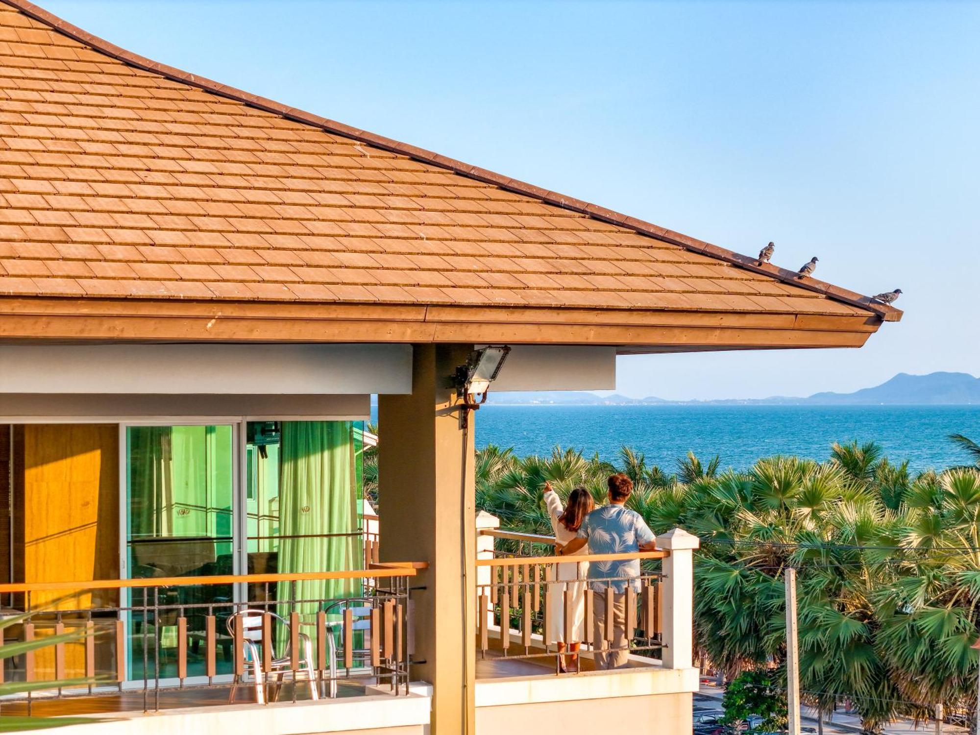 Hotel Welcome World Beachfront 4*