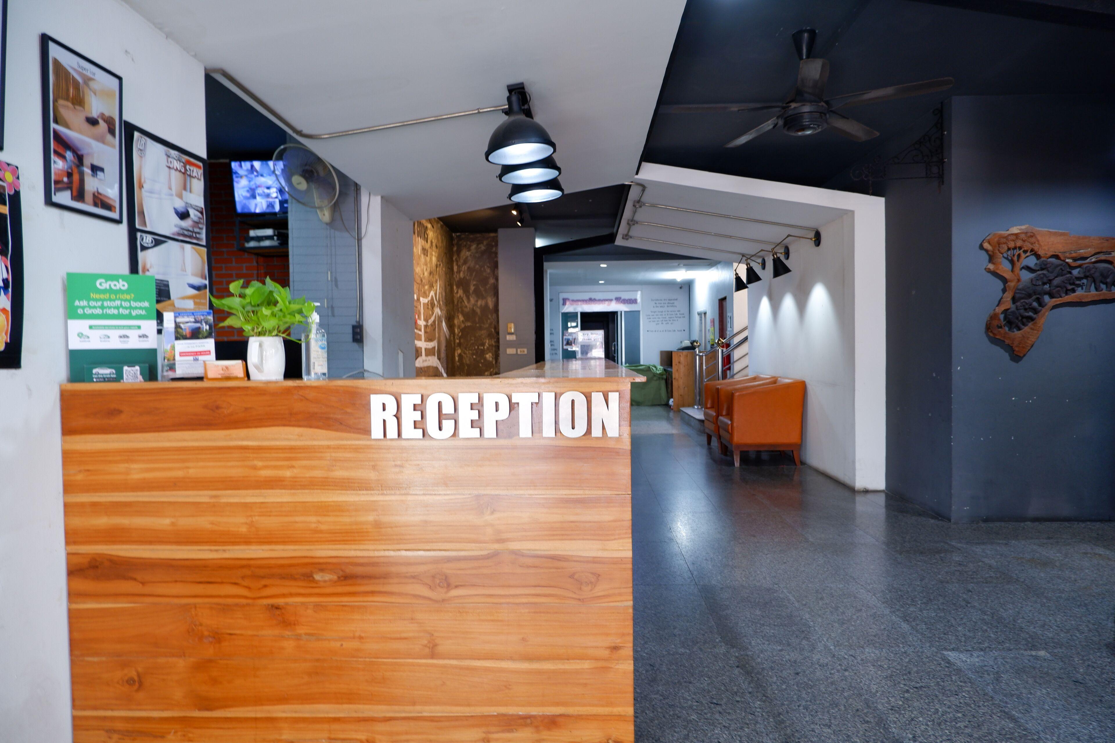 Hotel 18 Coins Budget 2*