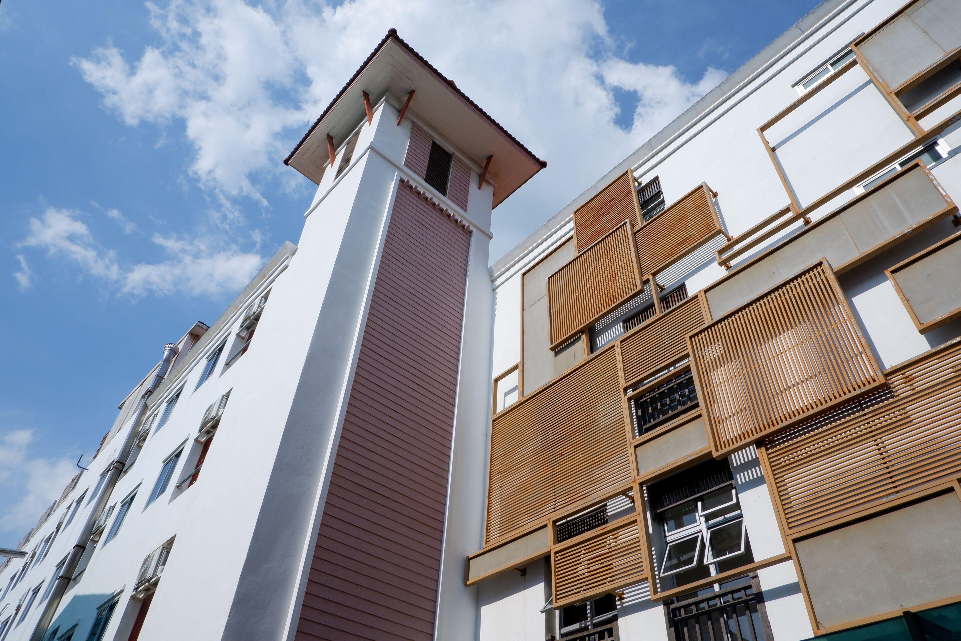 Hotel 18 Coins Budget