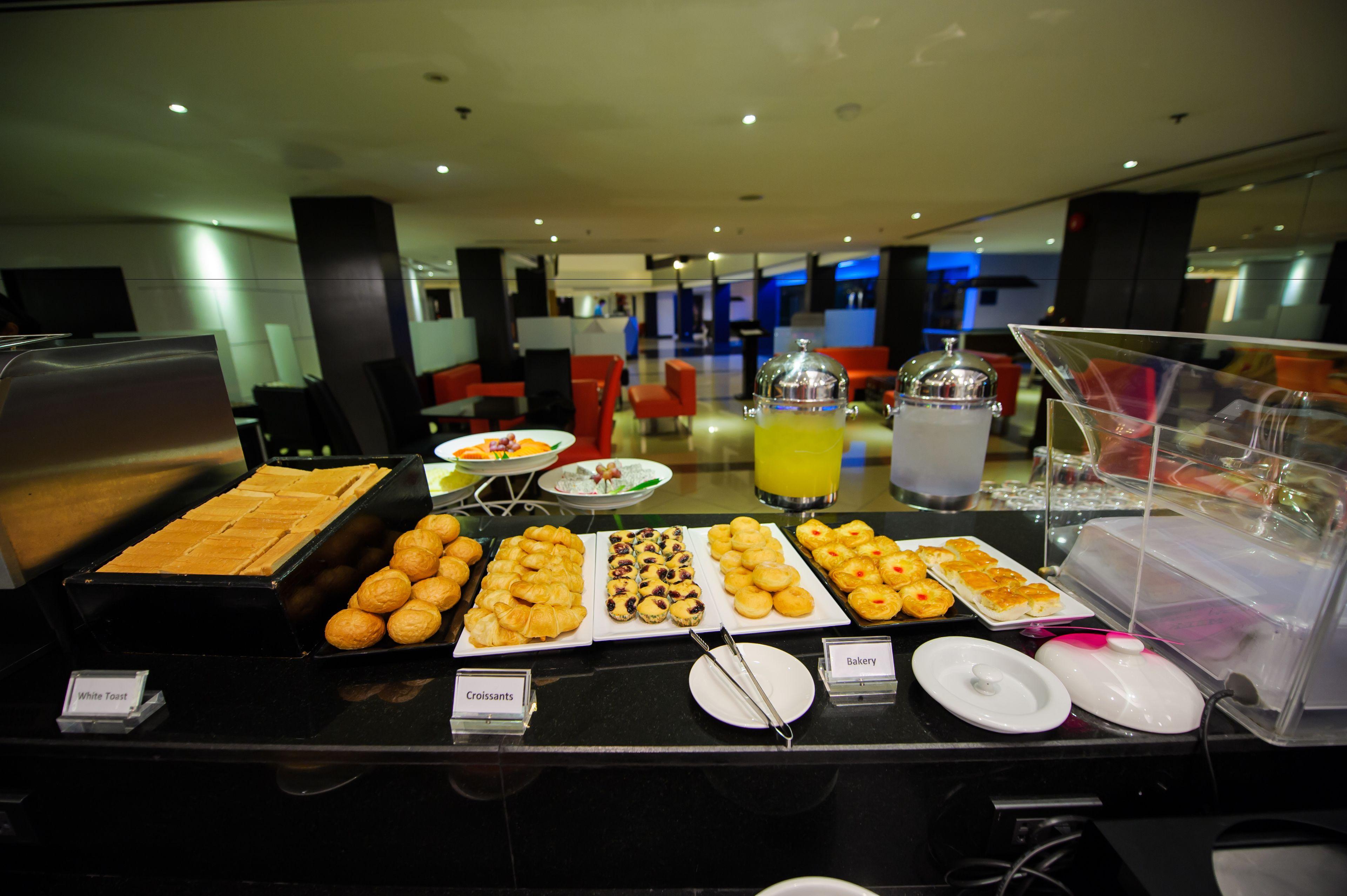 โรงแรม โฮเท็ล ซีเล็คชั่น พัทยา Pattaya