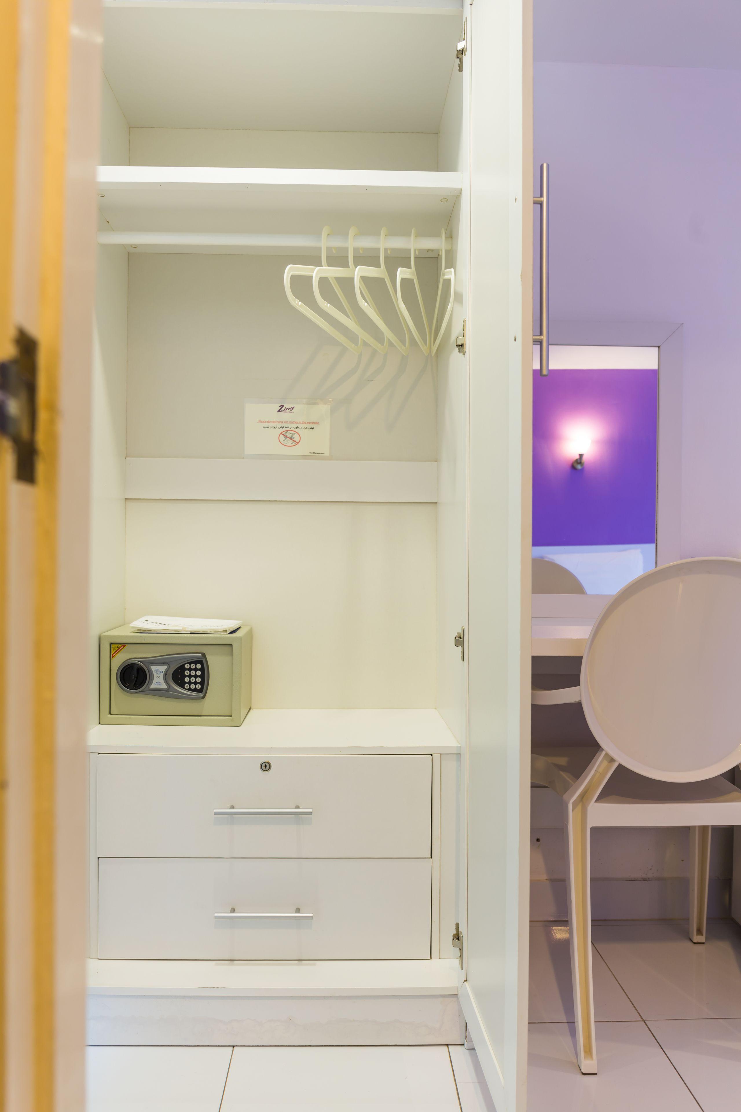 Hotel Zing 3*