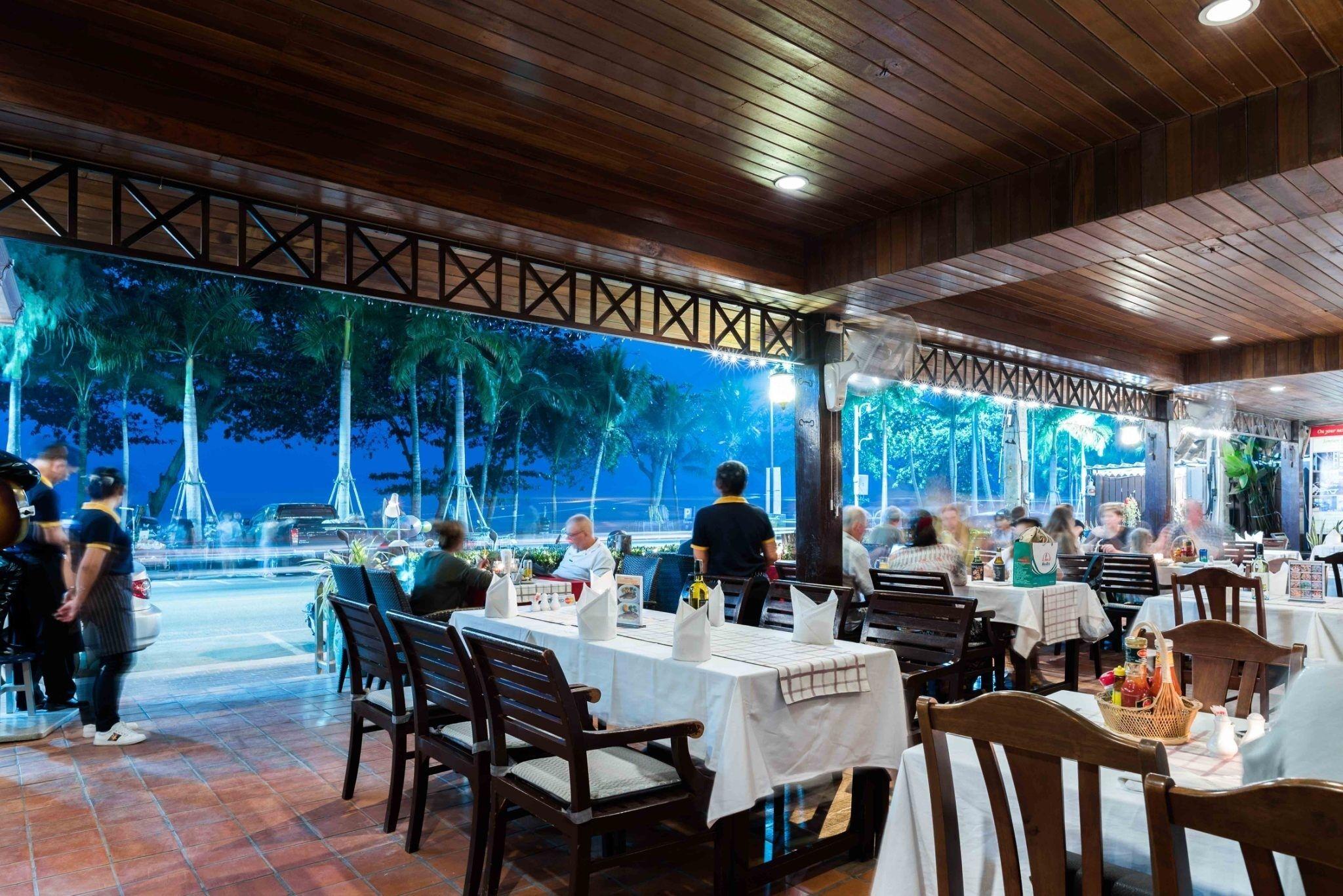 Hotel Jomtien Boathouse 3*