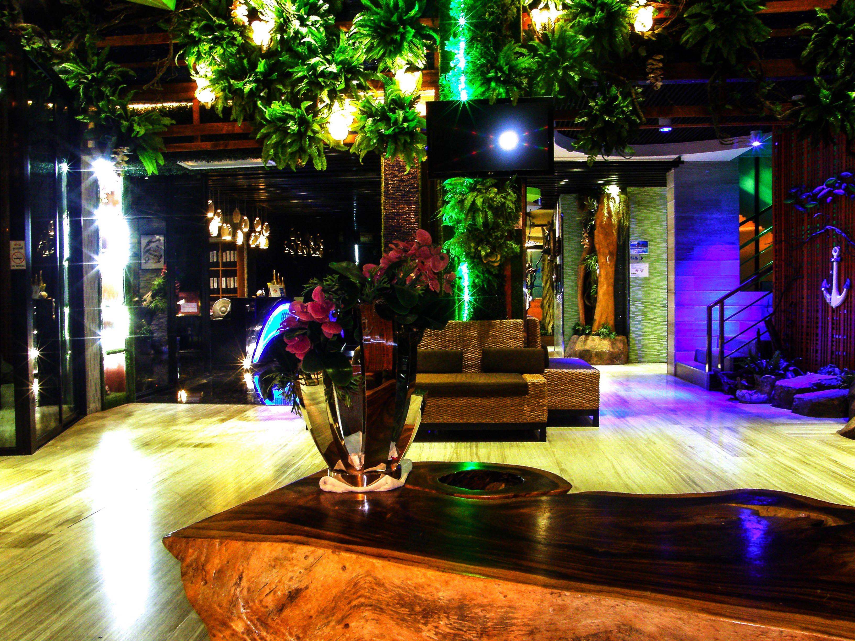 Oyo 143 Dday Resotel Hotel Pattaya