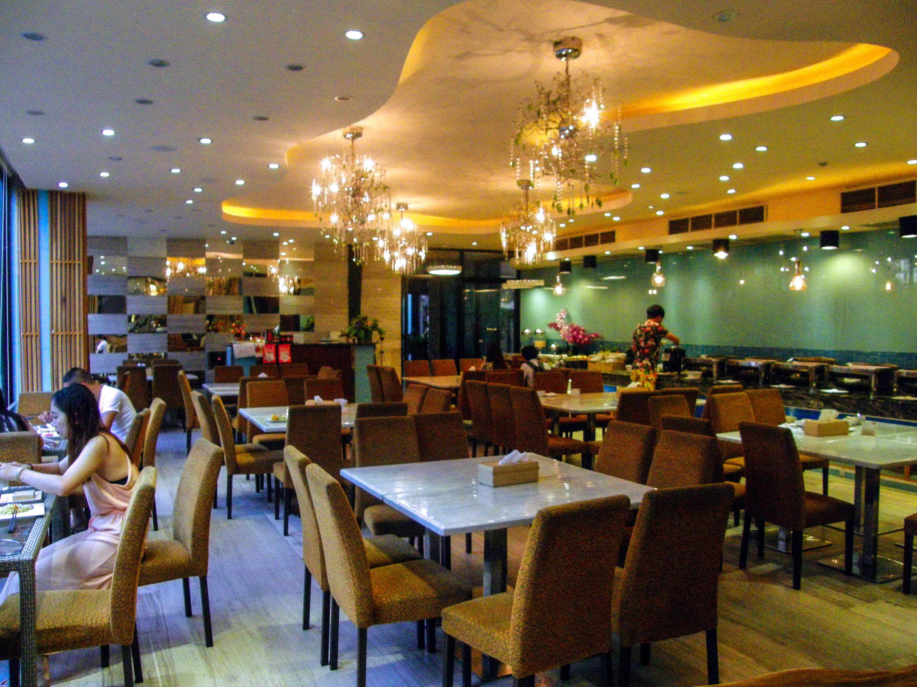 Oyo 143 Dday Resotel Pattaya