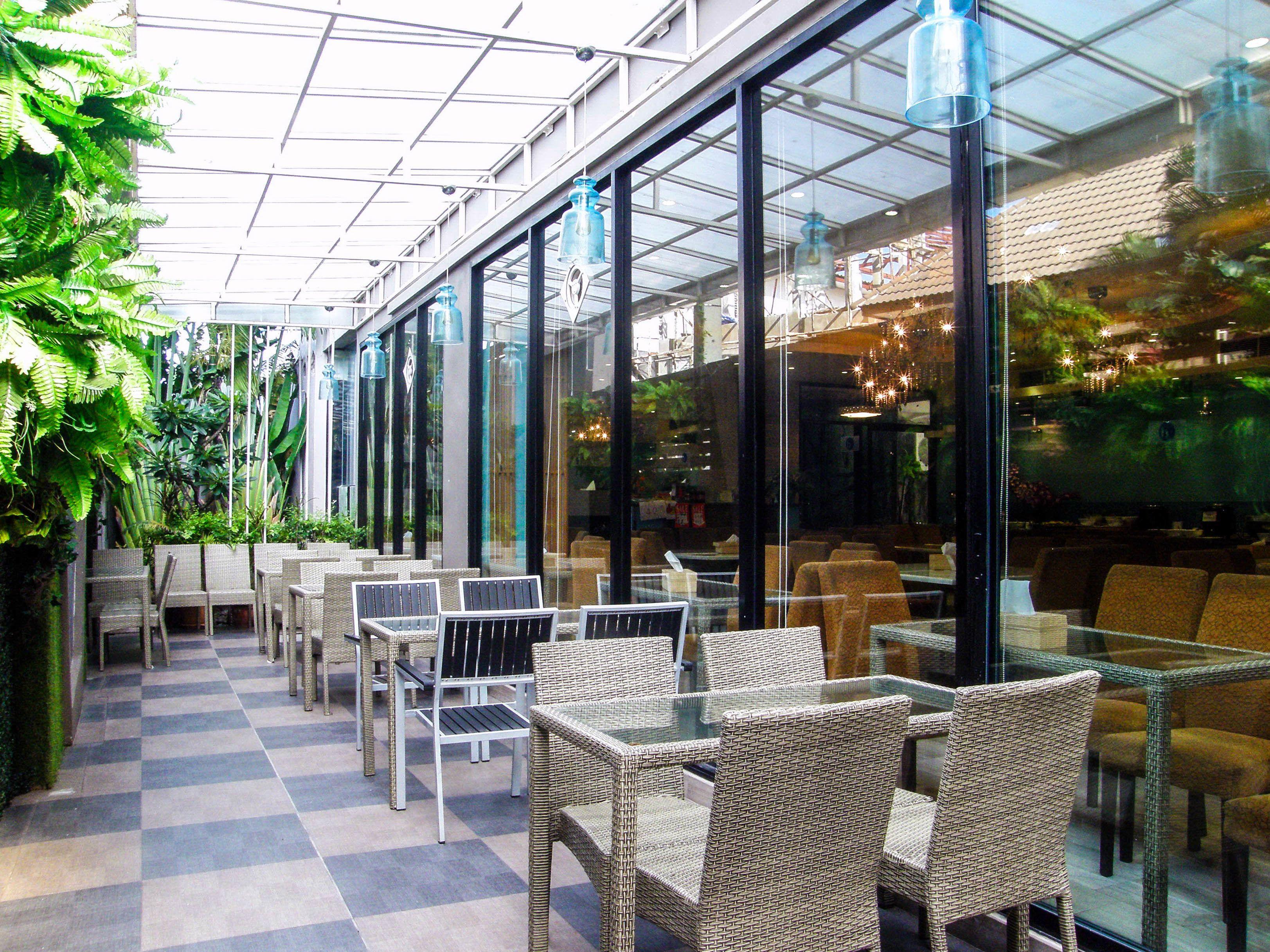 Oyo 143 Dday Resotel