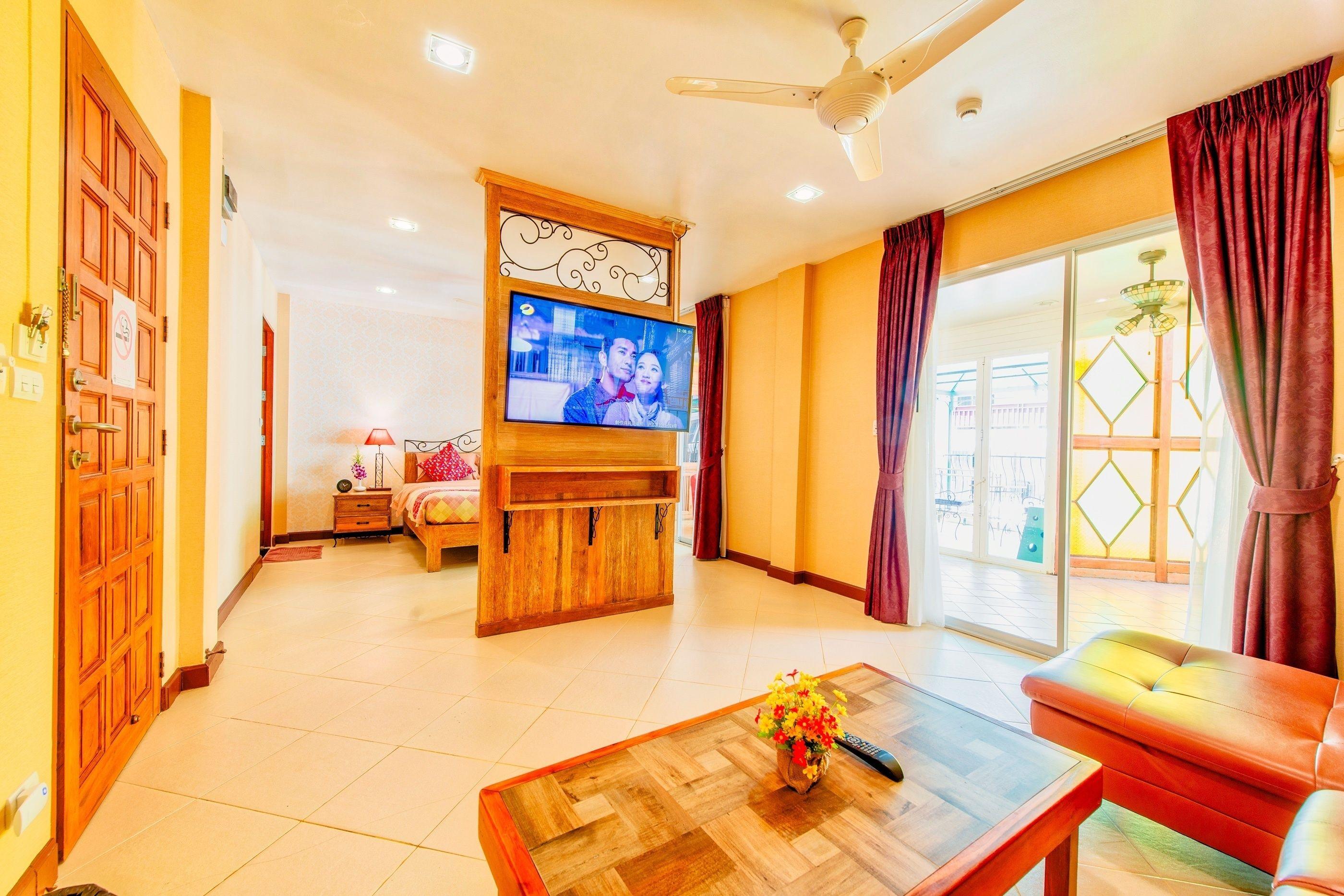 High Lords Hotel 3*