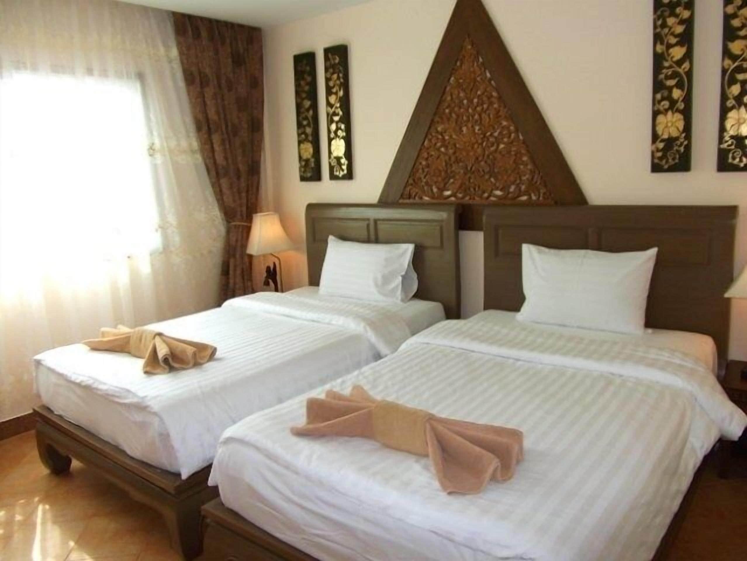 The Red Balcony Inn 2*