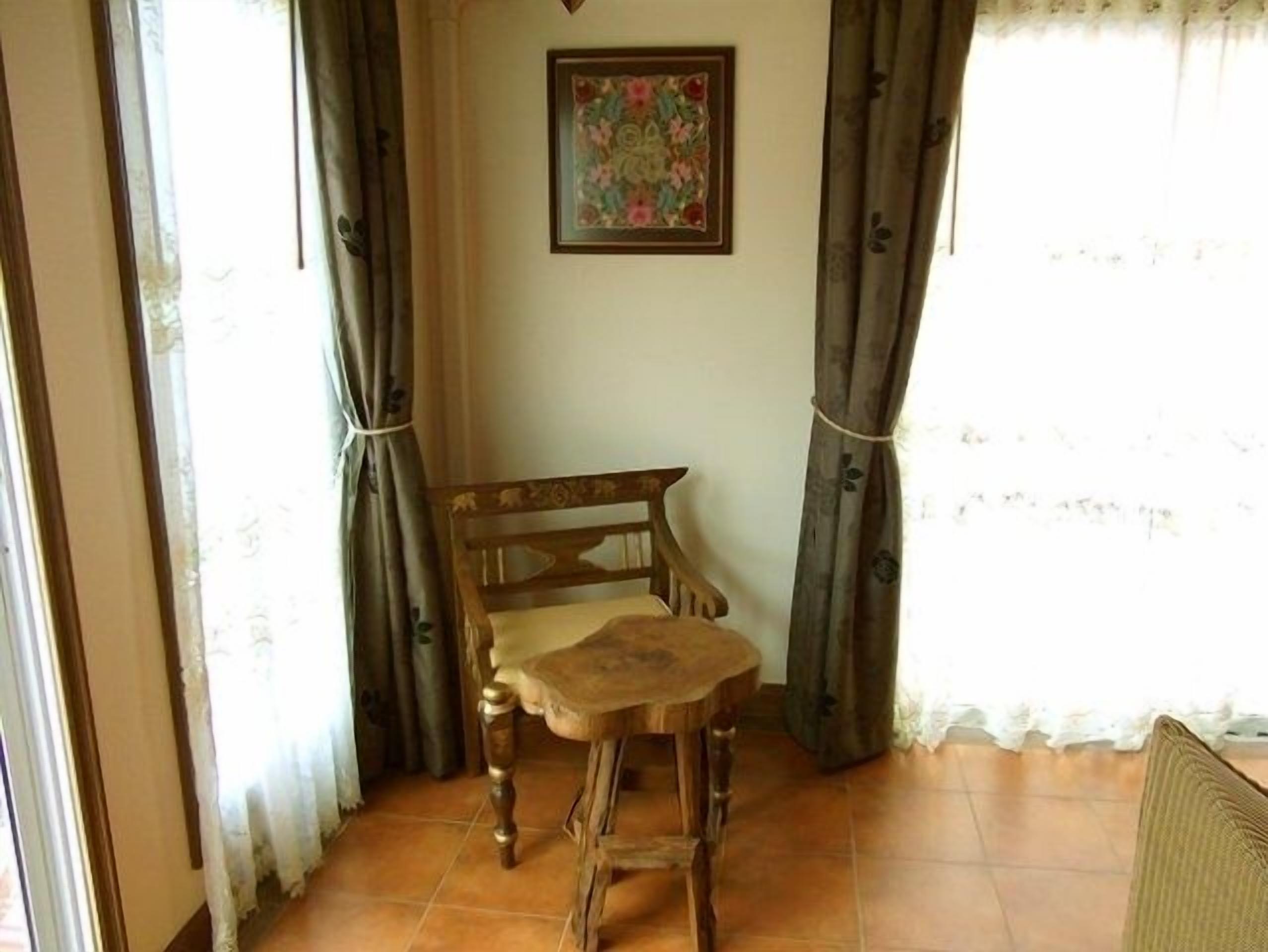 The Red Balcony Inn Pattaya