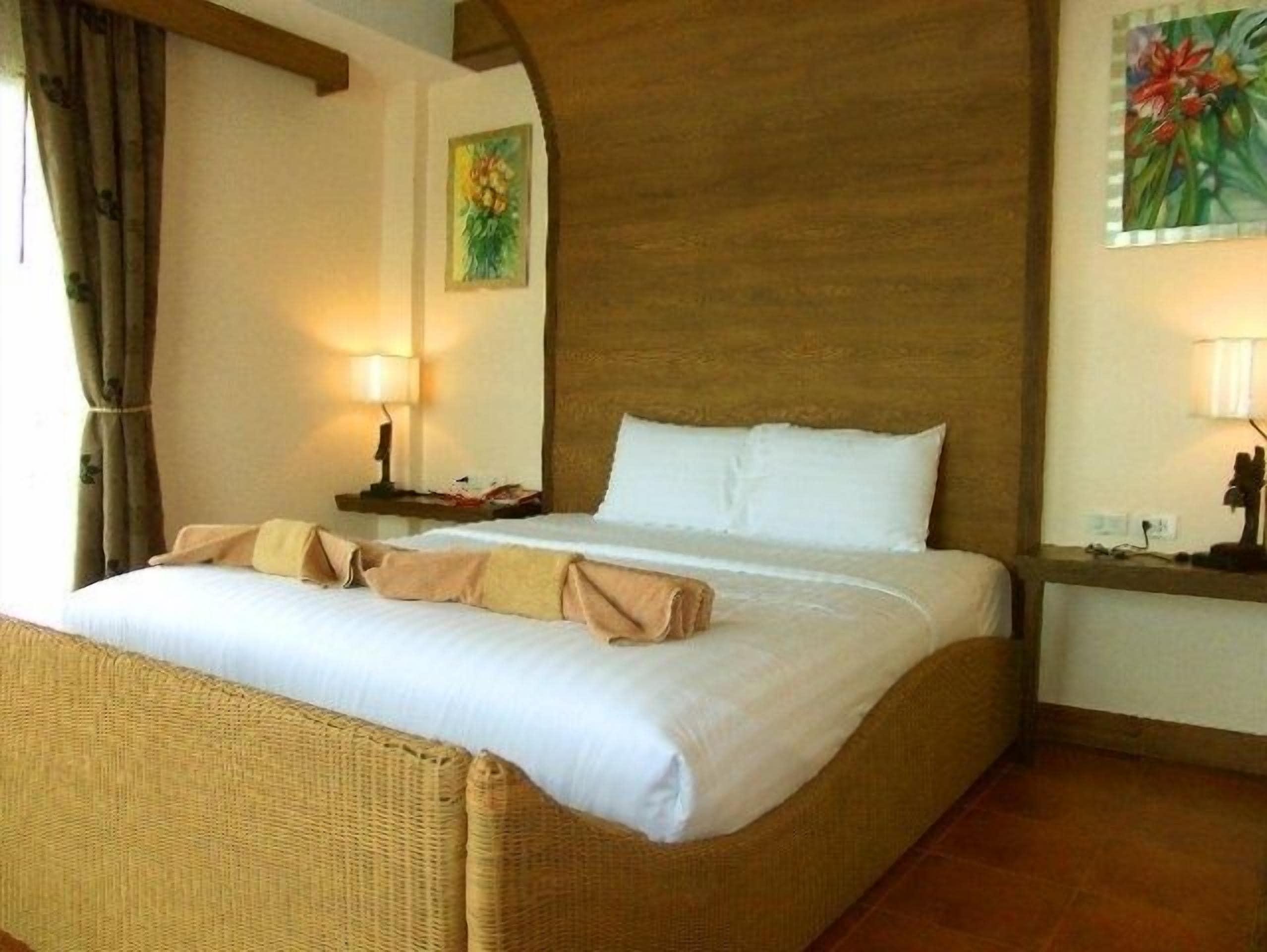 Inn The Red Balcony Pattaya