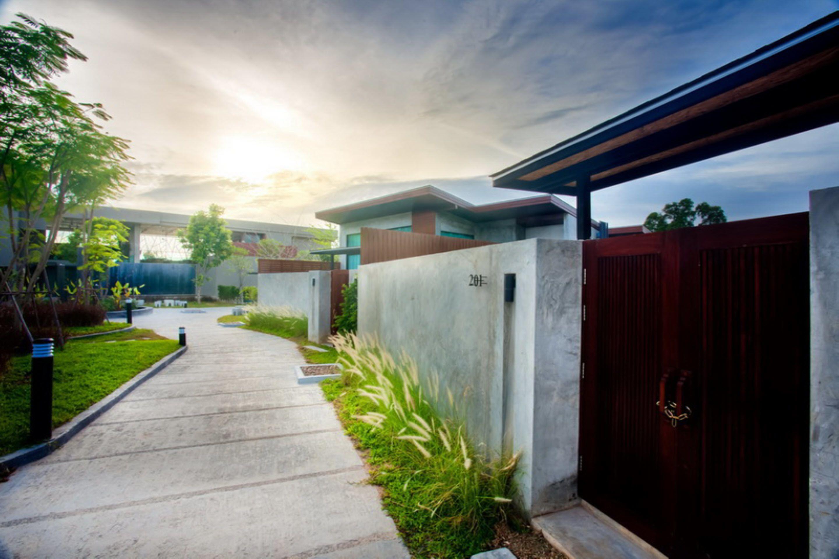 Resort Sunday Sea Two Pool Pattaya