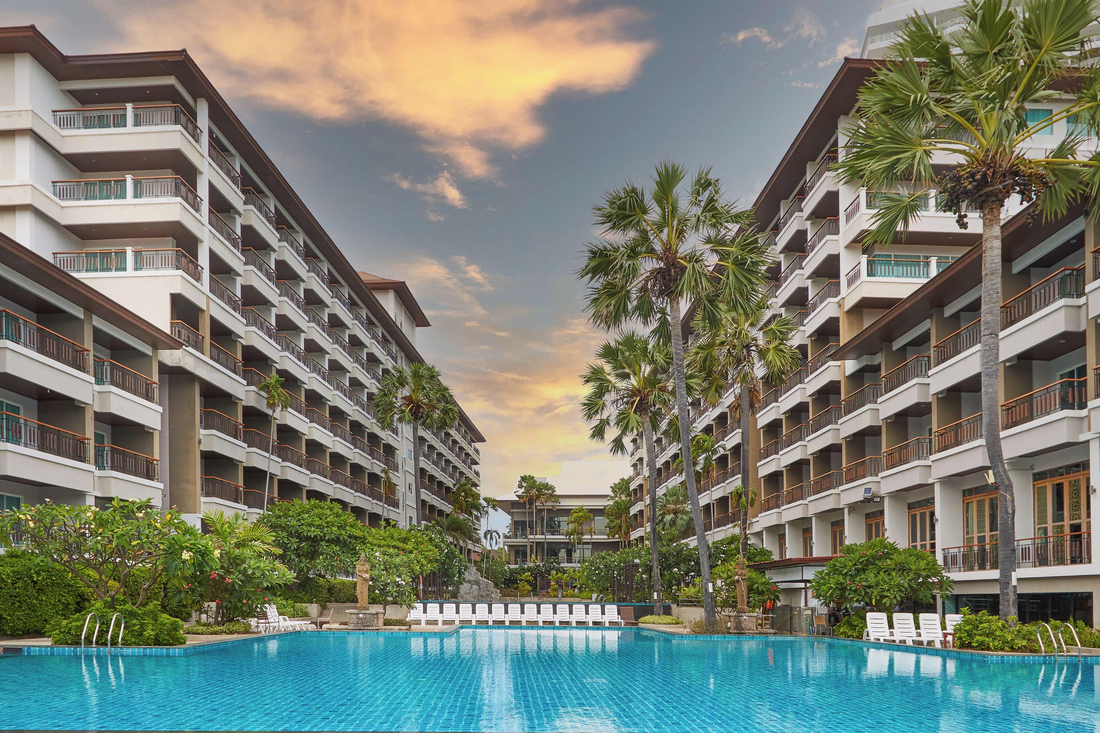 Hotel Welcome World Beachfront Pattaya