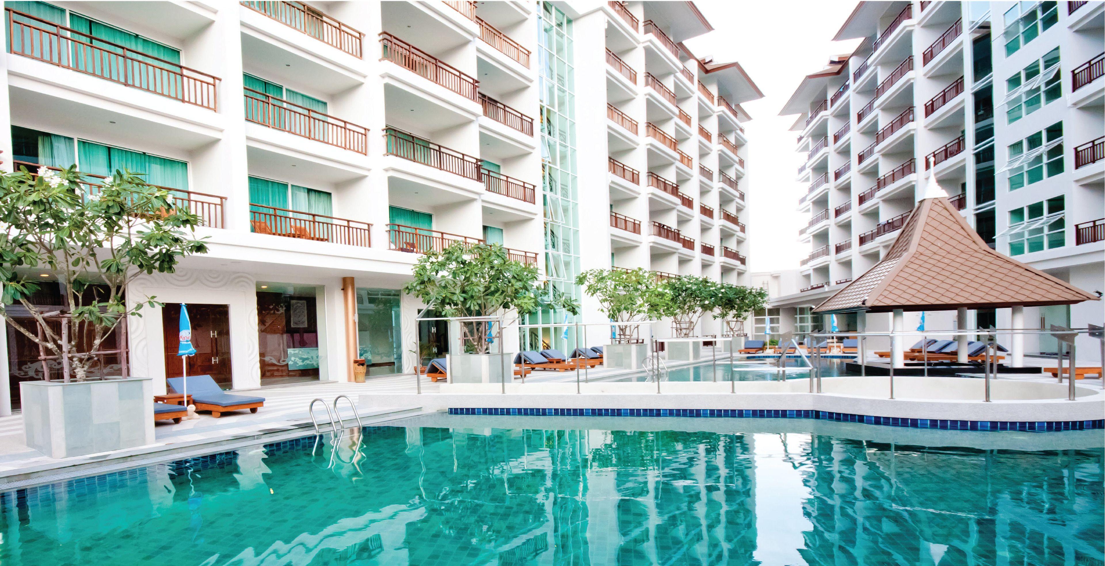 Crystal Palace Luxury Hotel Pattaya