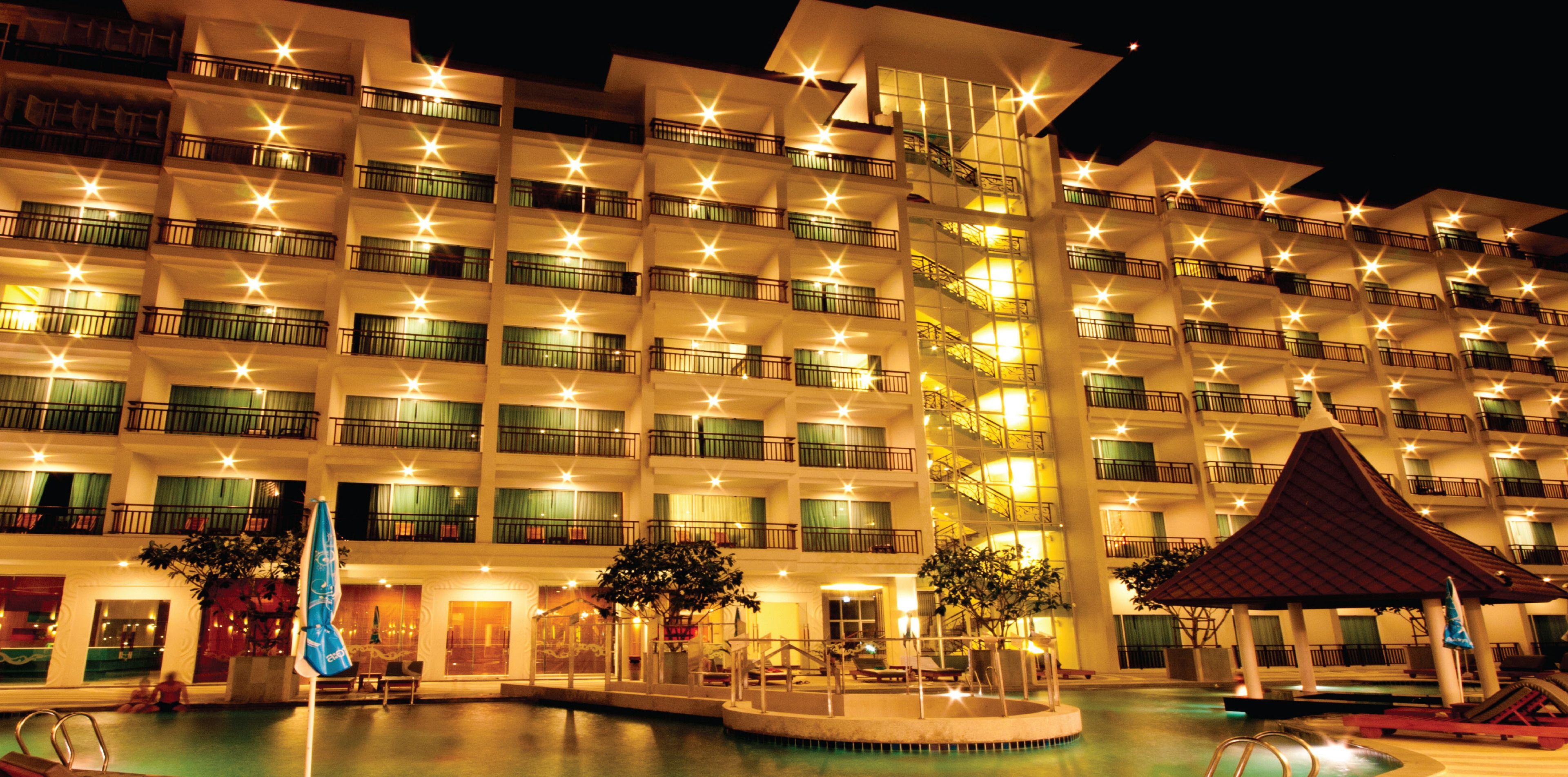 Crystal Palace Luxury Hotel