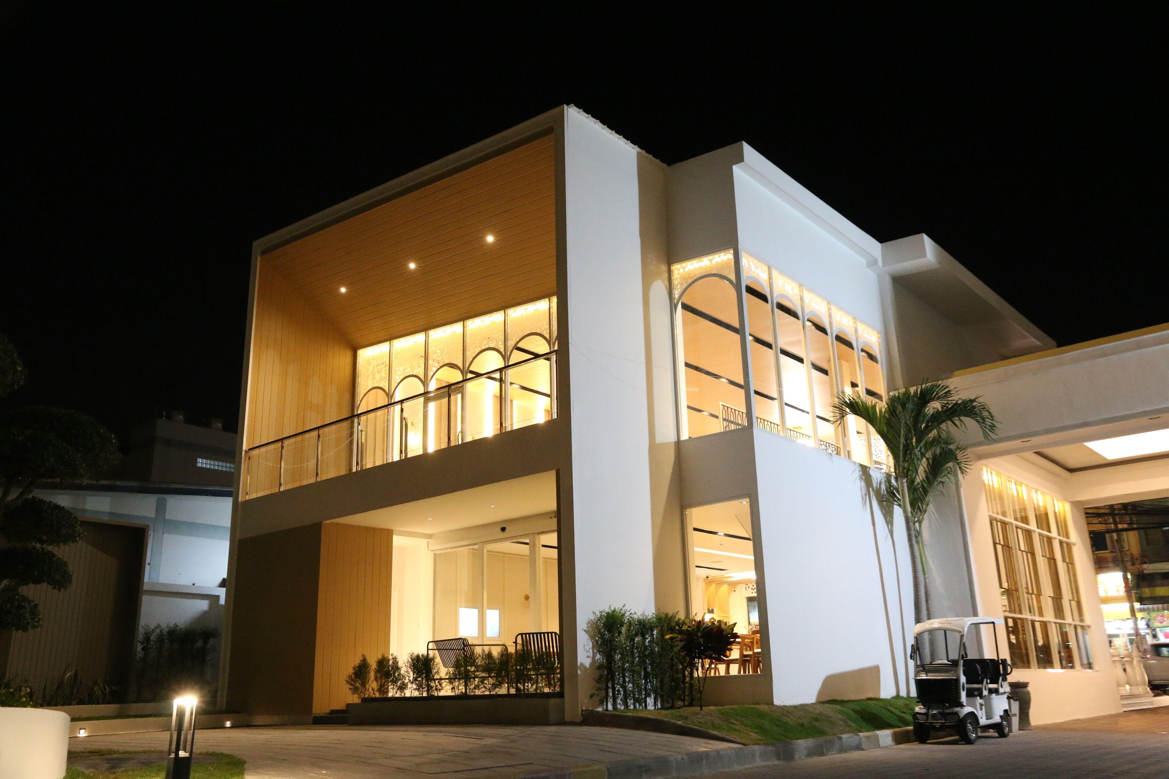 Crystal Palace Luxury Pattaya