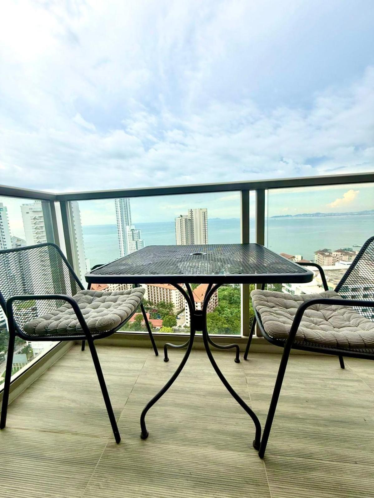 Apartment Riviera Wongamat