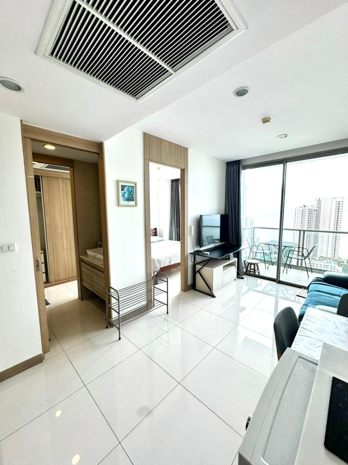 Riviera Wongamat Apartment