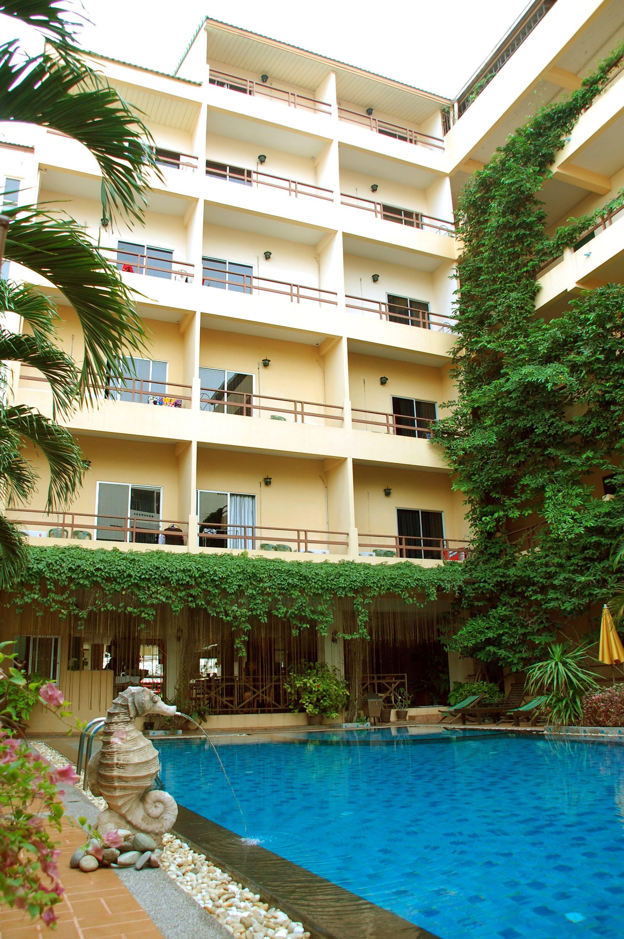 Hotel Opey De Place Pattaya